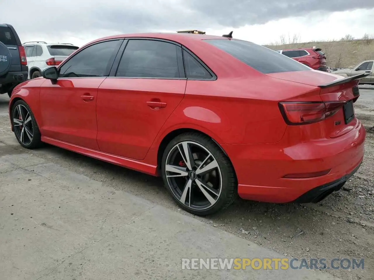 2 fotografías del automóvil dañado WUABWGFF2KA906727 AUDI RS3 2019