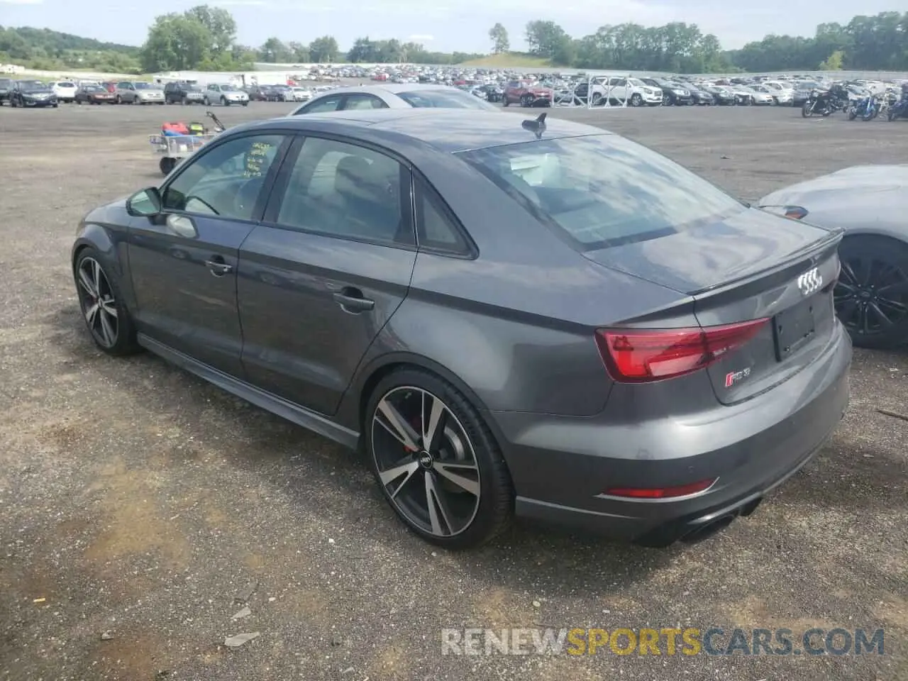 3 fotografías del automóvil dañado WUABWGFF5KA905328 AUDI RS3 2019