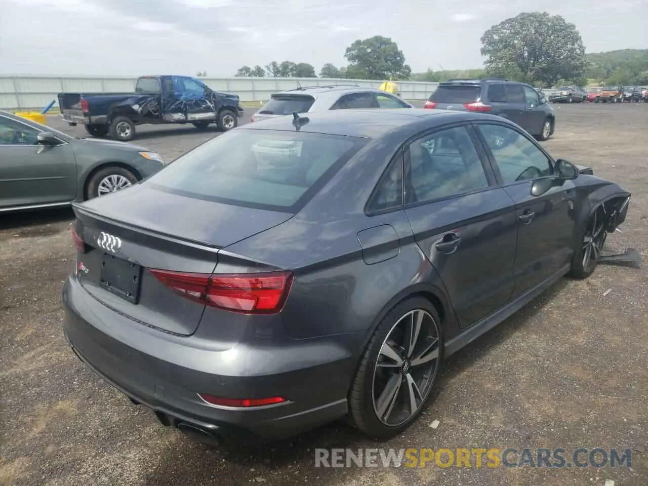 4 fotografías del automóvil dañado WUABWGFF5KA905328 AUDI RS3 2019