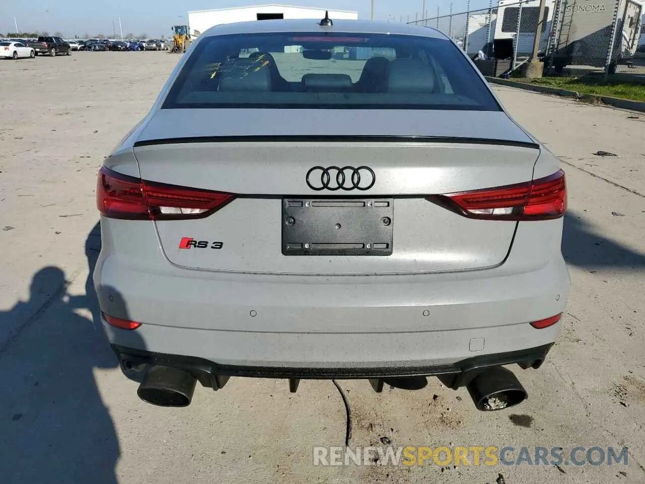6 fotografías del automóvil dañado WUABWGFF5KA906737 AUDI RS3 2019
