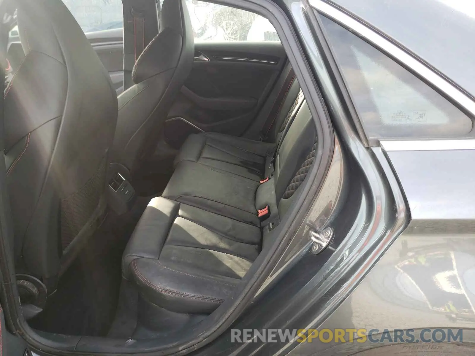 6 fotografías del automóvil dañado WUABWGFFXKA900285 AUDI RS3 2019