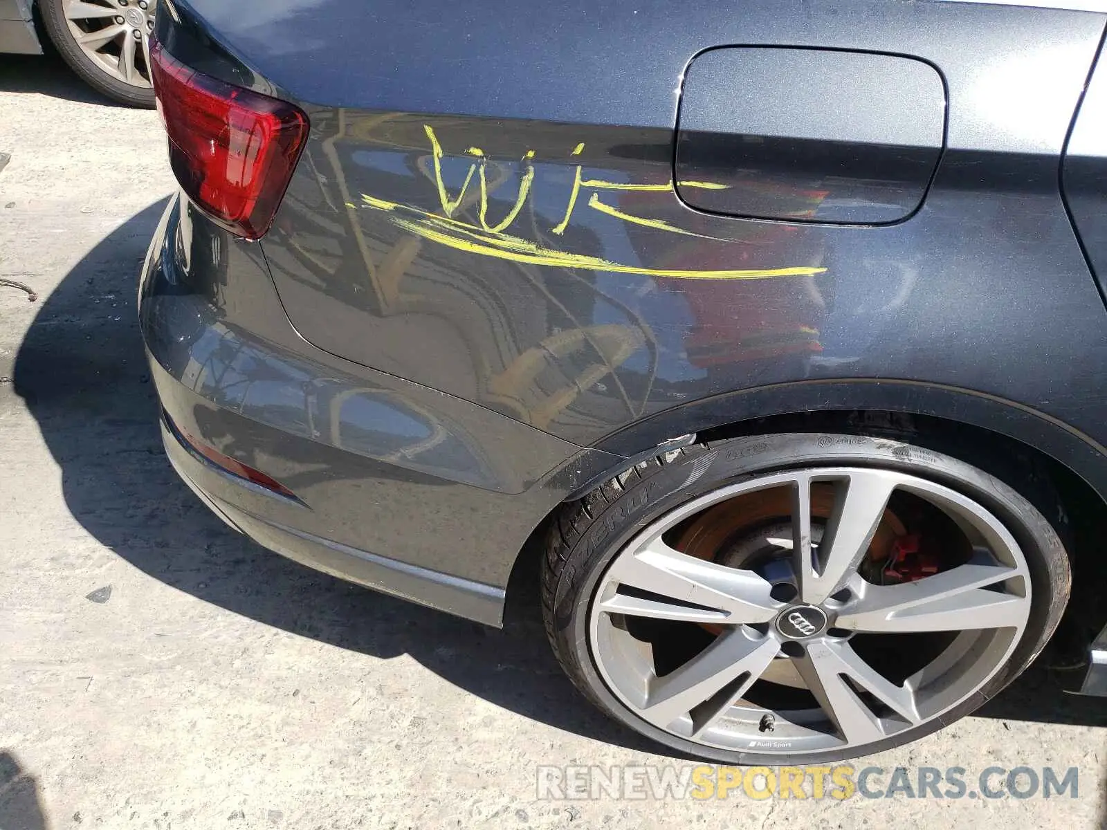 9 fotografías del automóvil dañado WUABWGFFXKA900285 AUDI RS3 2019