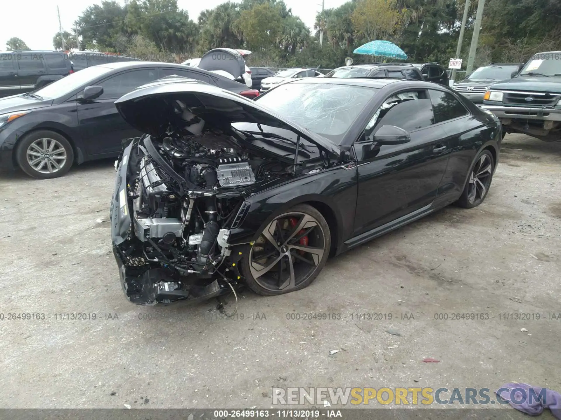 2 fotografías del automóvil dañado WUAPWAF54KA903452 AUDI RS5 2019