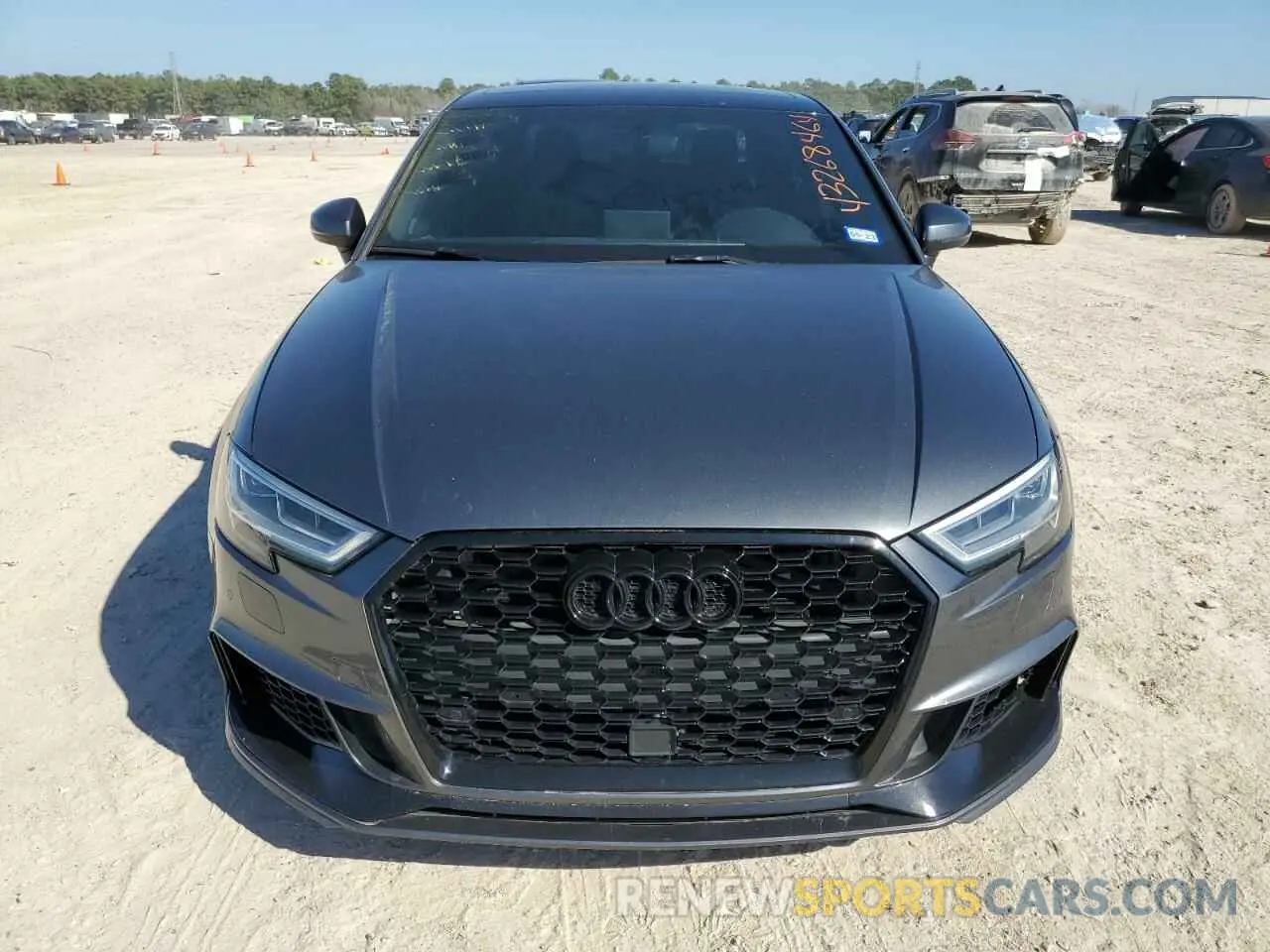 5 fotografías del automóvil dañado WAUB1GFFXH1038400 AUDI S3 2017