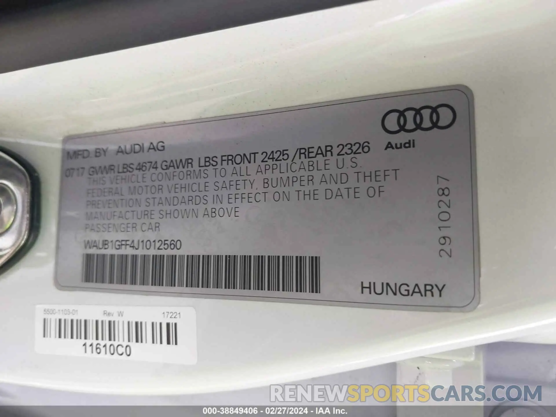9 fotografías del automóvil dañado WAUB1GFF4J1012560 AUDI S3 2018