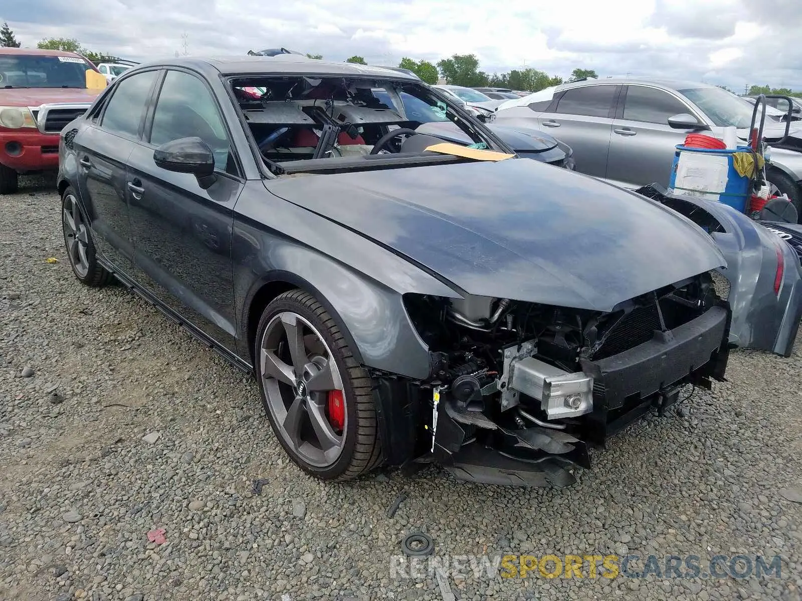 1 fotografías del automóvil dañado WAUB1GFF2KA102713 AUDI S3 2019