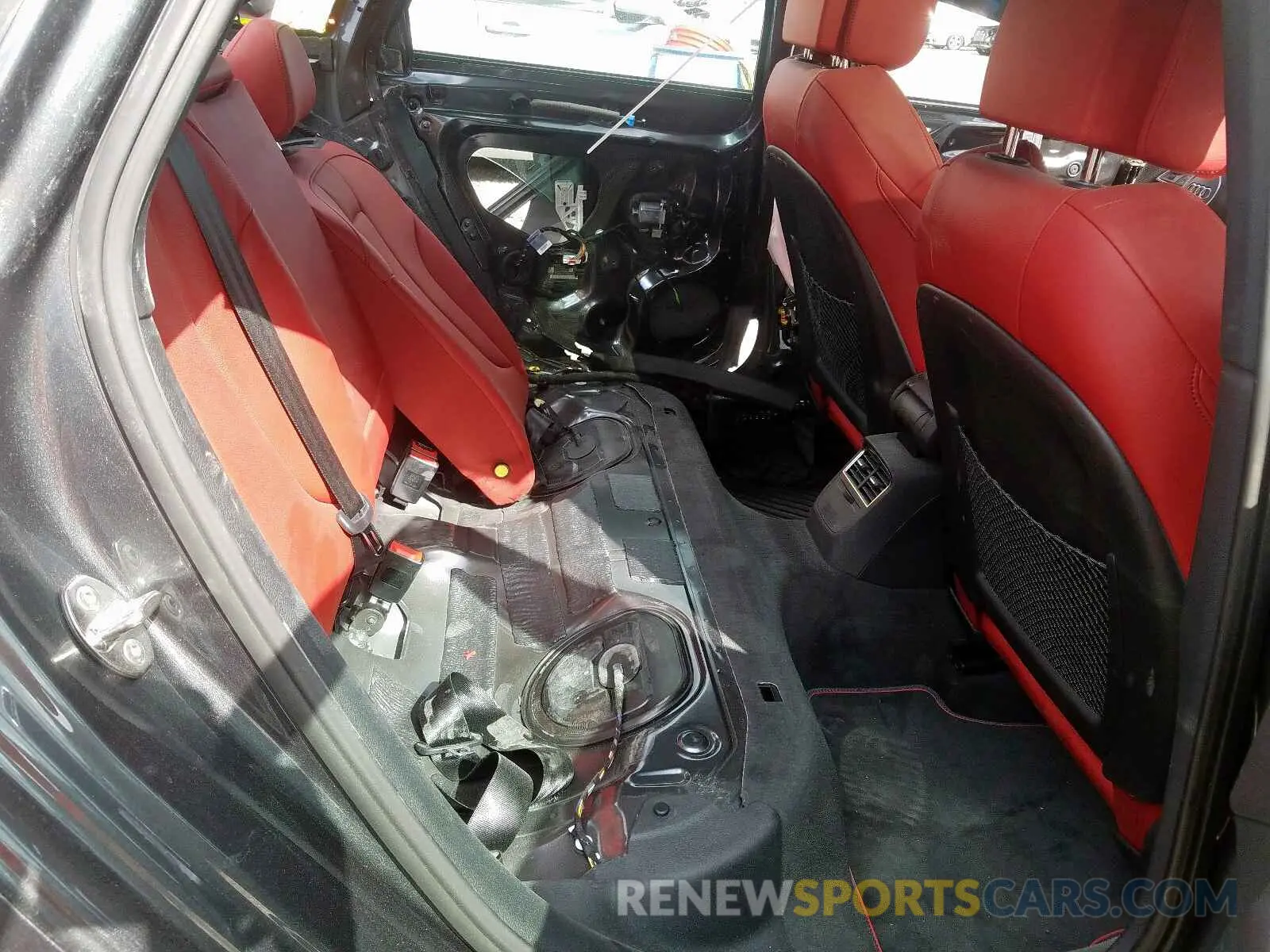 6 fotografías del automóvil dañado WAUB1GFF2KA102713 AUDI S3 2019