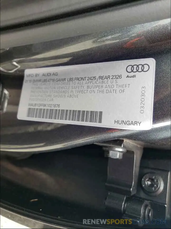 10 fotografías del automóvil dañado WAUB1GFF8K1021876 AUDI S3 2019