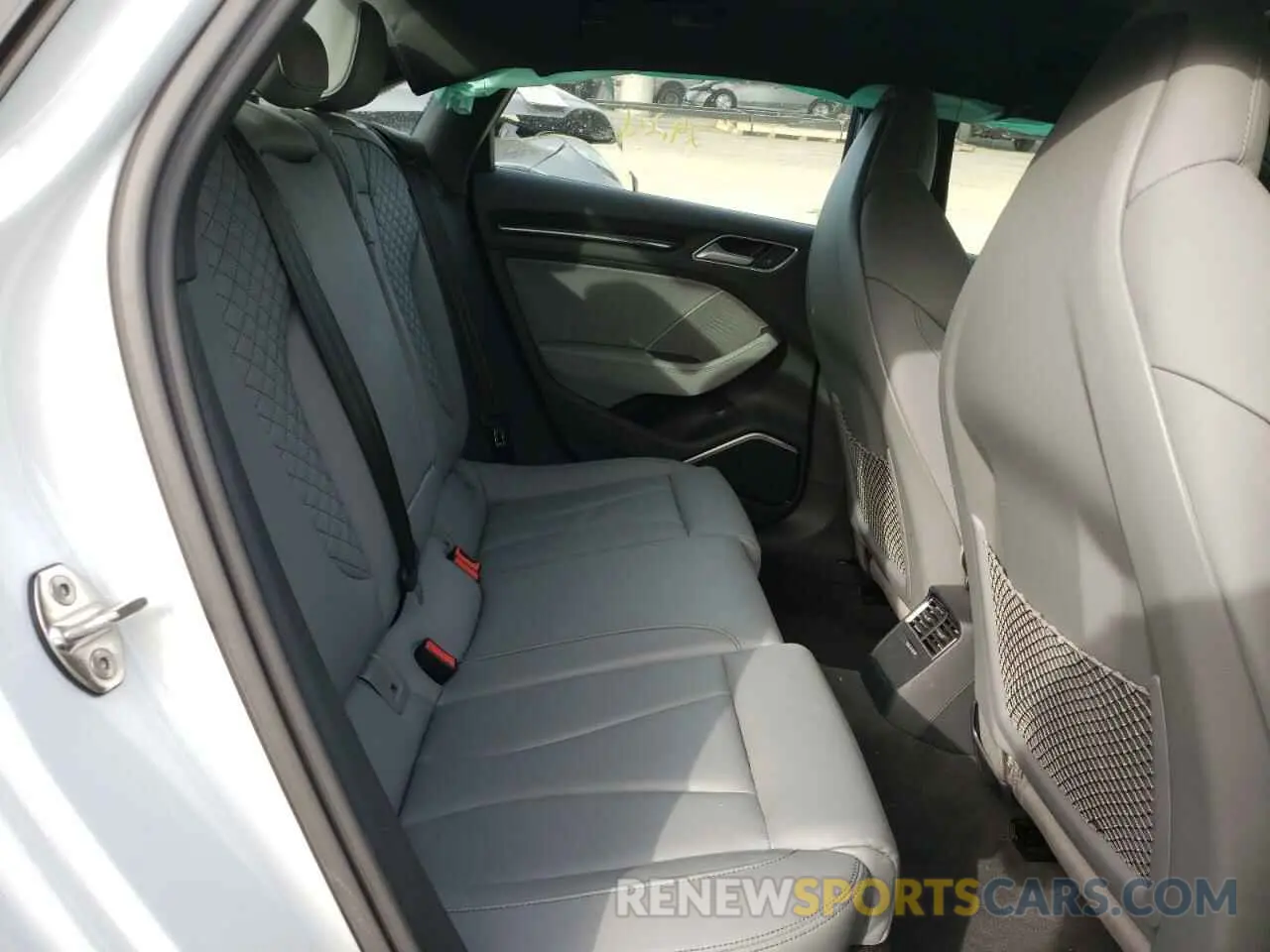6 fotografías del automóvil dañado WAUB1GFFXKA086325 AUDI S3 2019