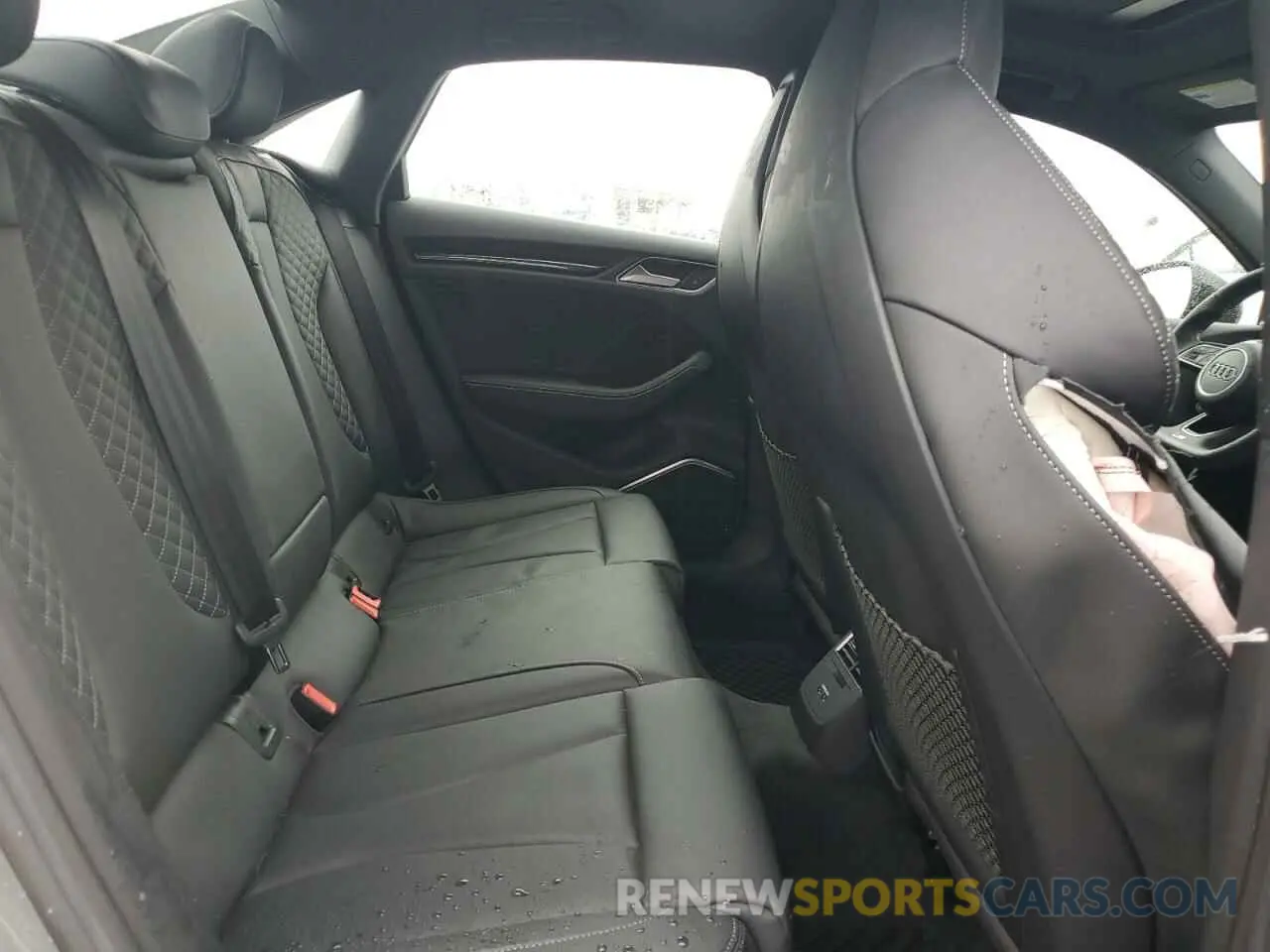 10 fotografías del automóvil dañado WAUE1GFF3LA043976 AUDI S3 2020