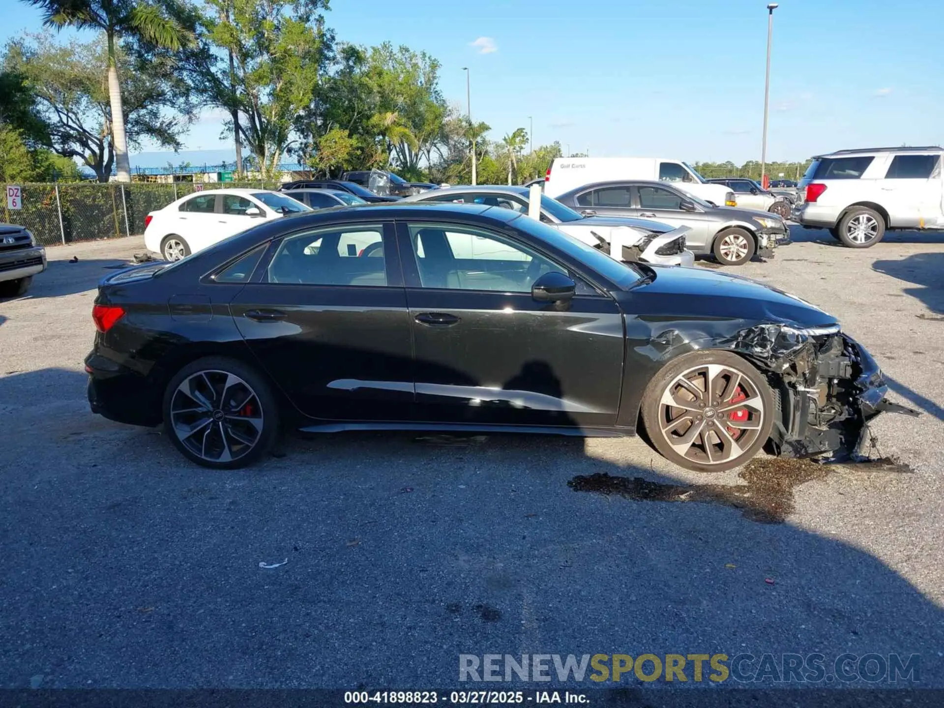 13 fotografías del automóvil dañado WAUH3DGYXNA004858 AUDI S3 2022