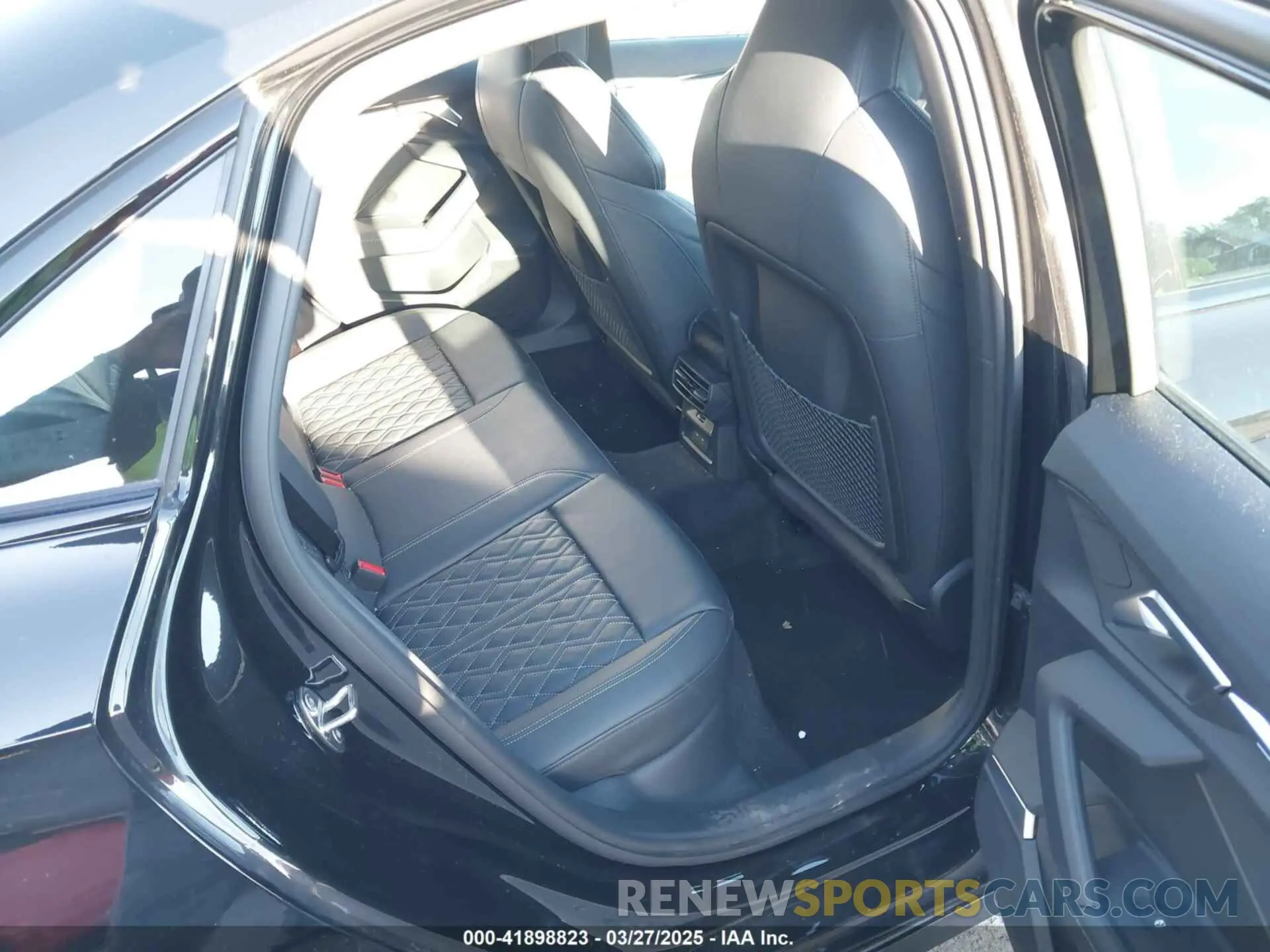 8 fotografías del automóvil dañado WAUH3DGYXNA004858 AUDI S3 2022