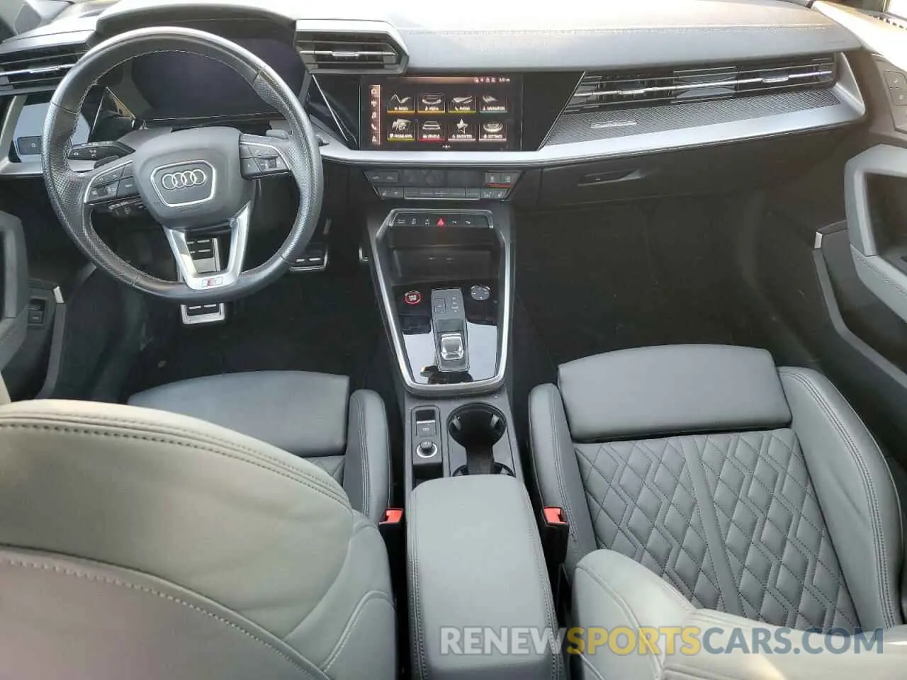 8 fotografías del automóvil dañado WAUJ3DGY8NA002558 AUDI S3 2022