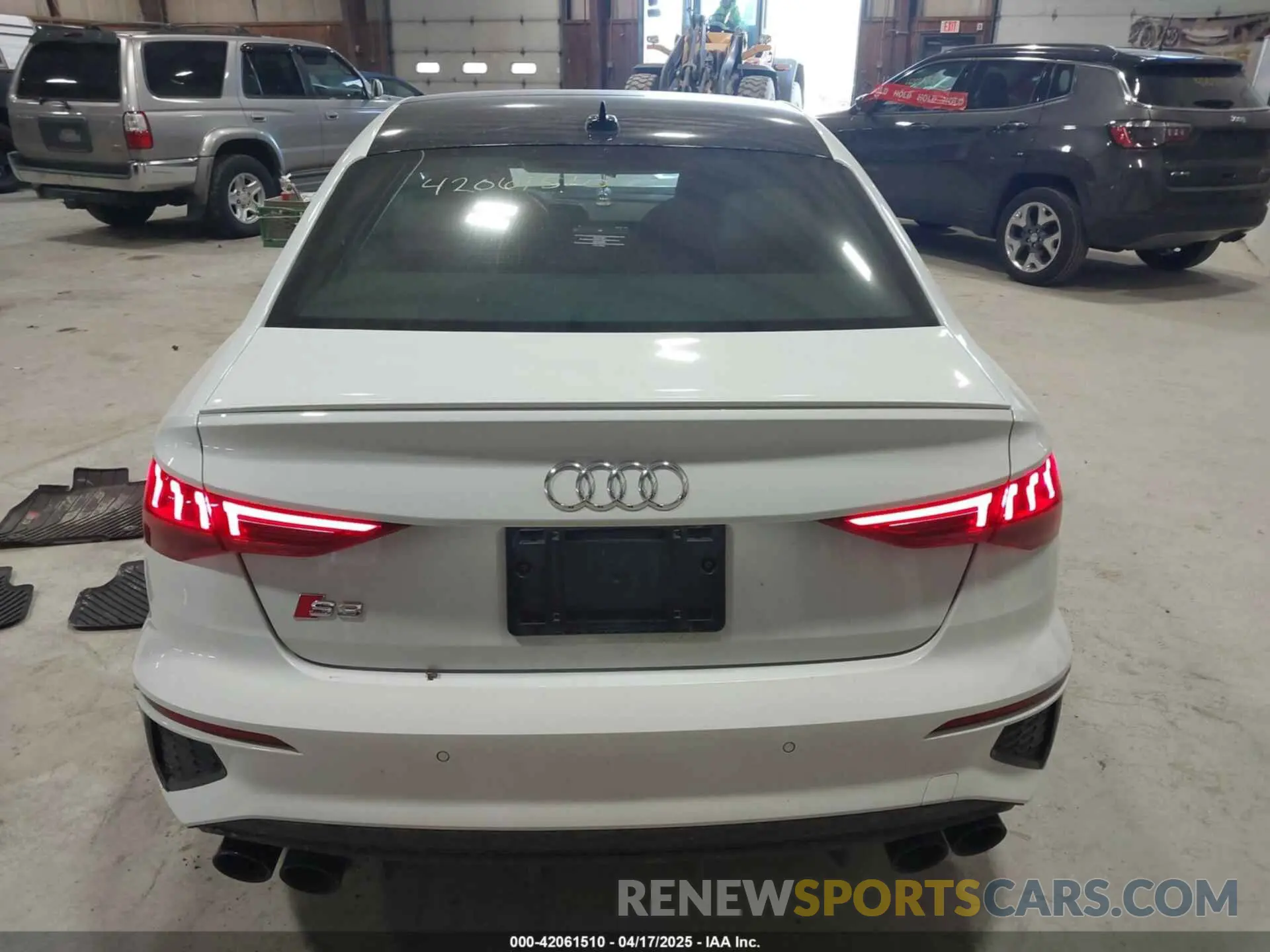 16 fotografías del automóvil dañado WAUG3DGY0PA045966 AUDI S3 2023