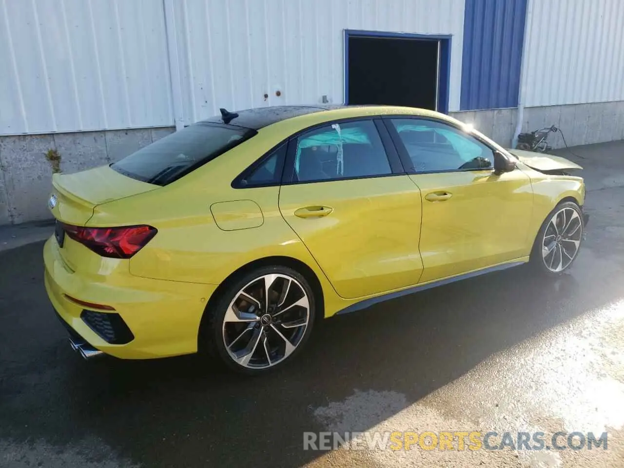3 fotografías del automóvil dañado WAUH3CGY8PA075442 AUDI S3 2023