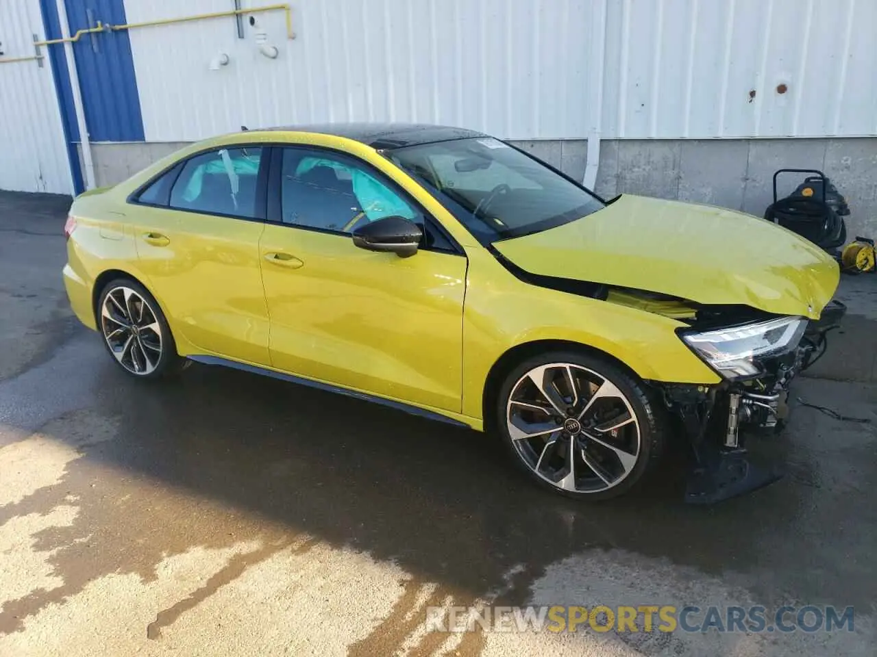 4 fotografías del automóvil dañado WAUH3CGY8PA075442 AUDI S3 2023