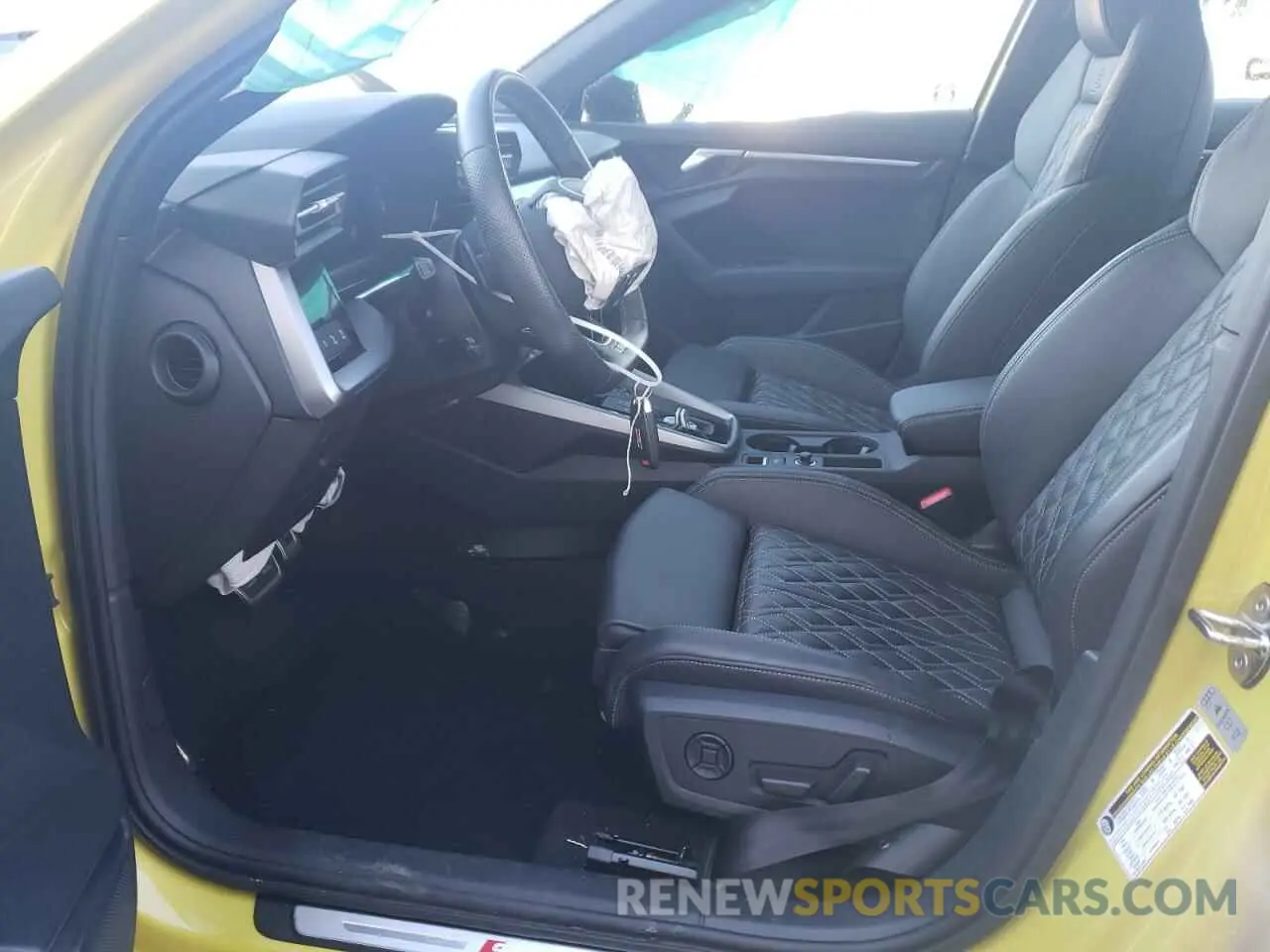 7 fotografías del automóvil dañado WAUH3CGY8PA075442 AUDI S3 2023