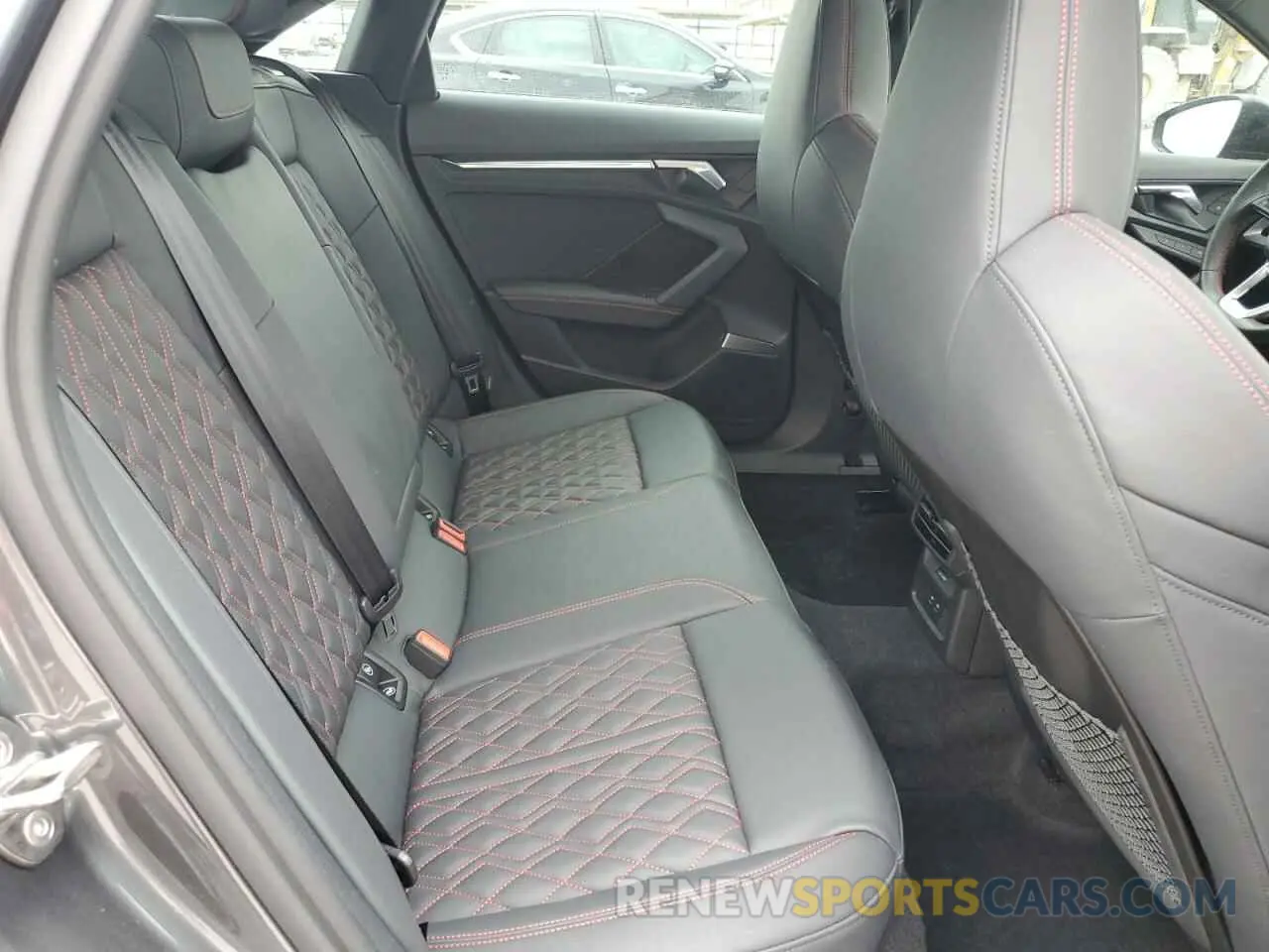 10 fotografías del automóvil dañado WAUJ3DGY5PA099401 AUDI S3 2023