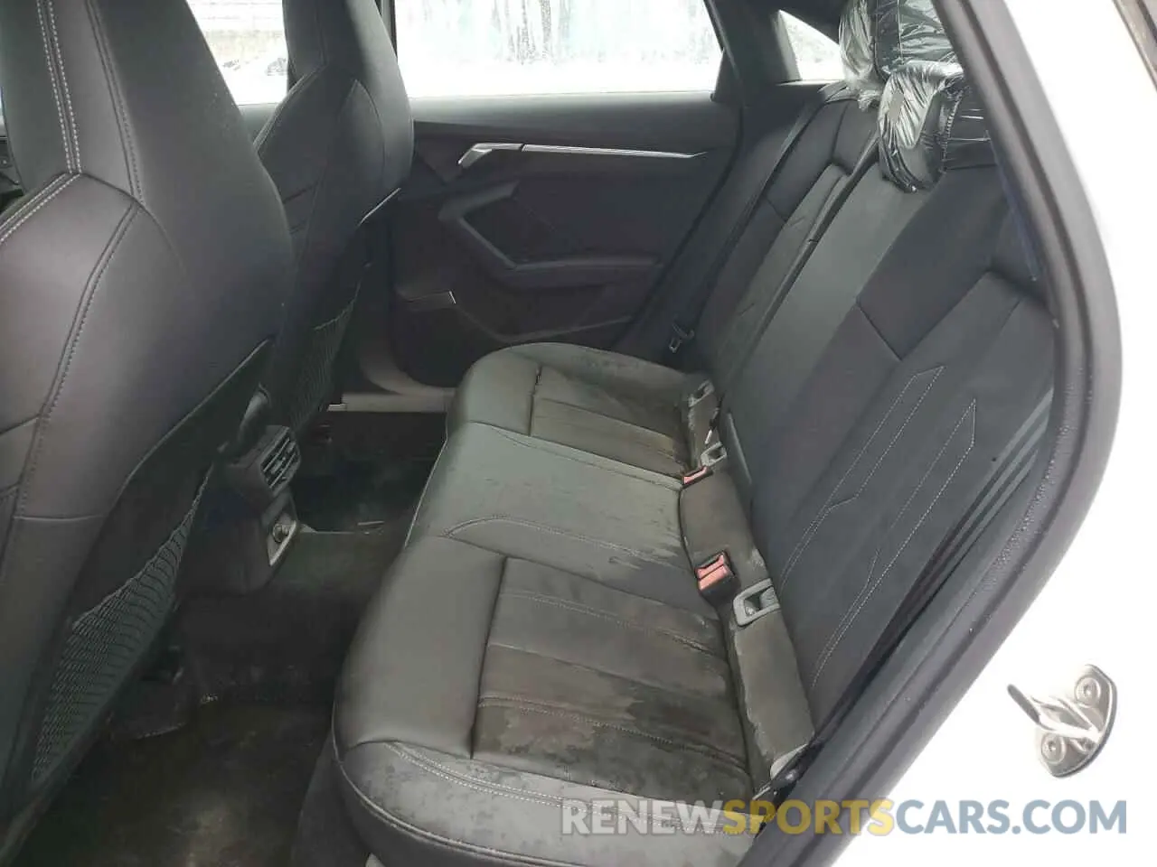 10 fotografías del automóvil dañado WAUH3CGY6RA115701 AUDI S3 2024