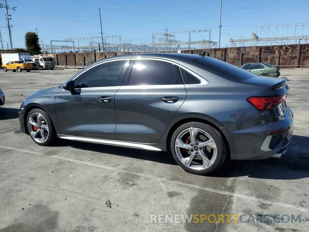 2 fotografías del automóvil dañado WAUH3DGY5RA066741 AUDI S3 2024