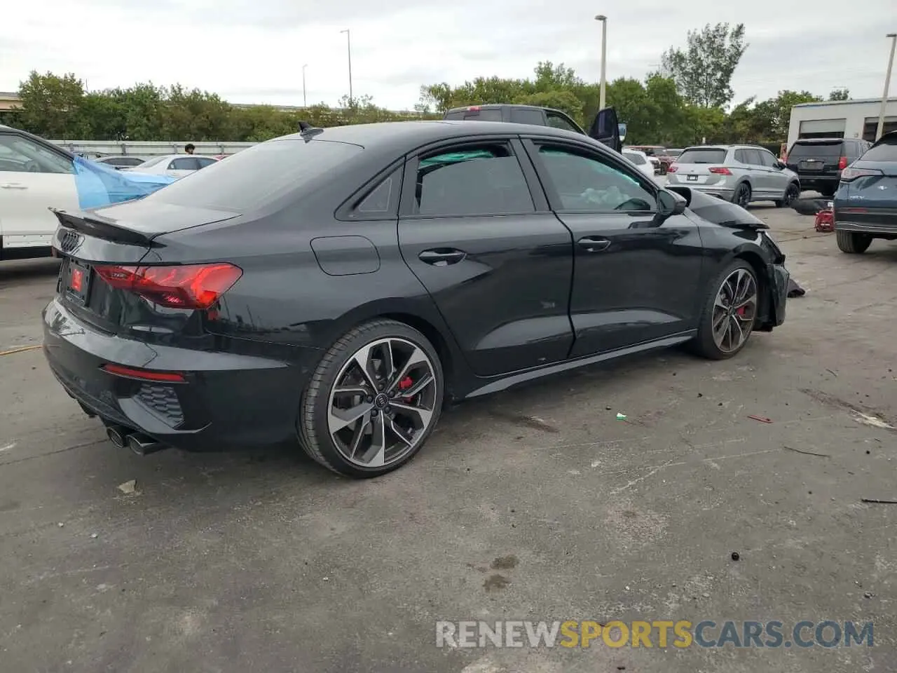 3 fotografías del automóvil dañado WAUH3DGY8RA134028 AUDI S3 2024