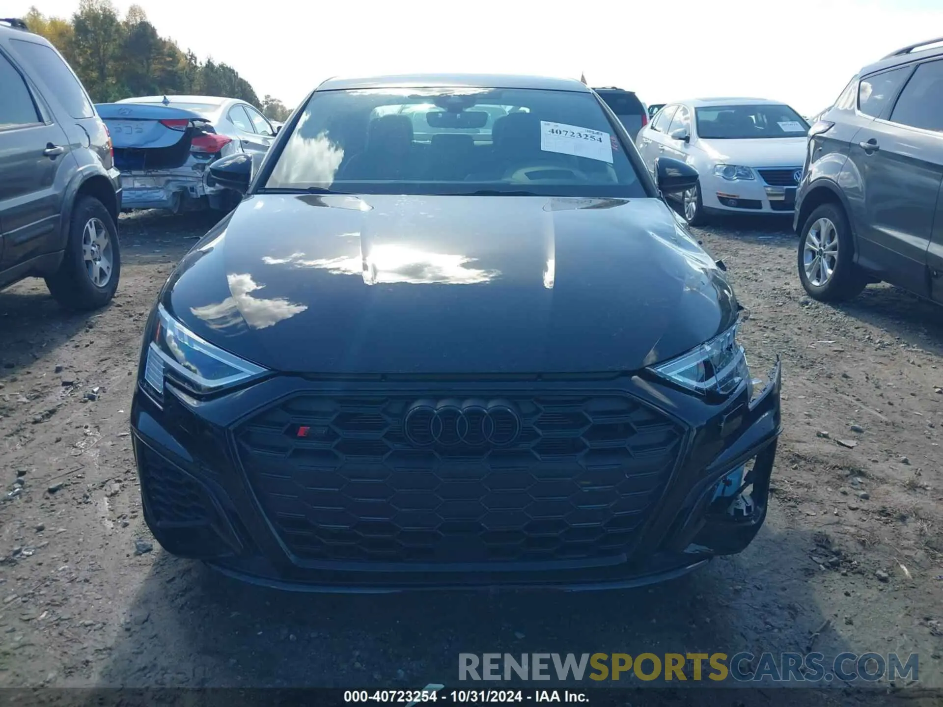 13 fotografías del automóvil dañado WAUJ3DGY2RA079934 AUDI S3 2024