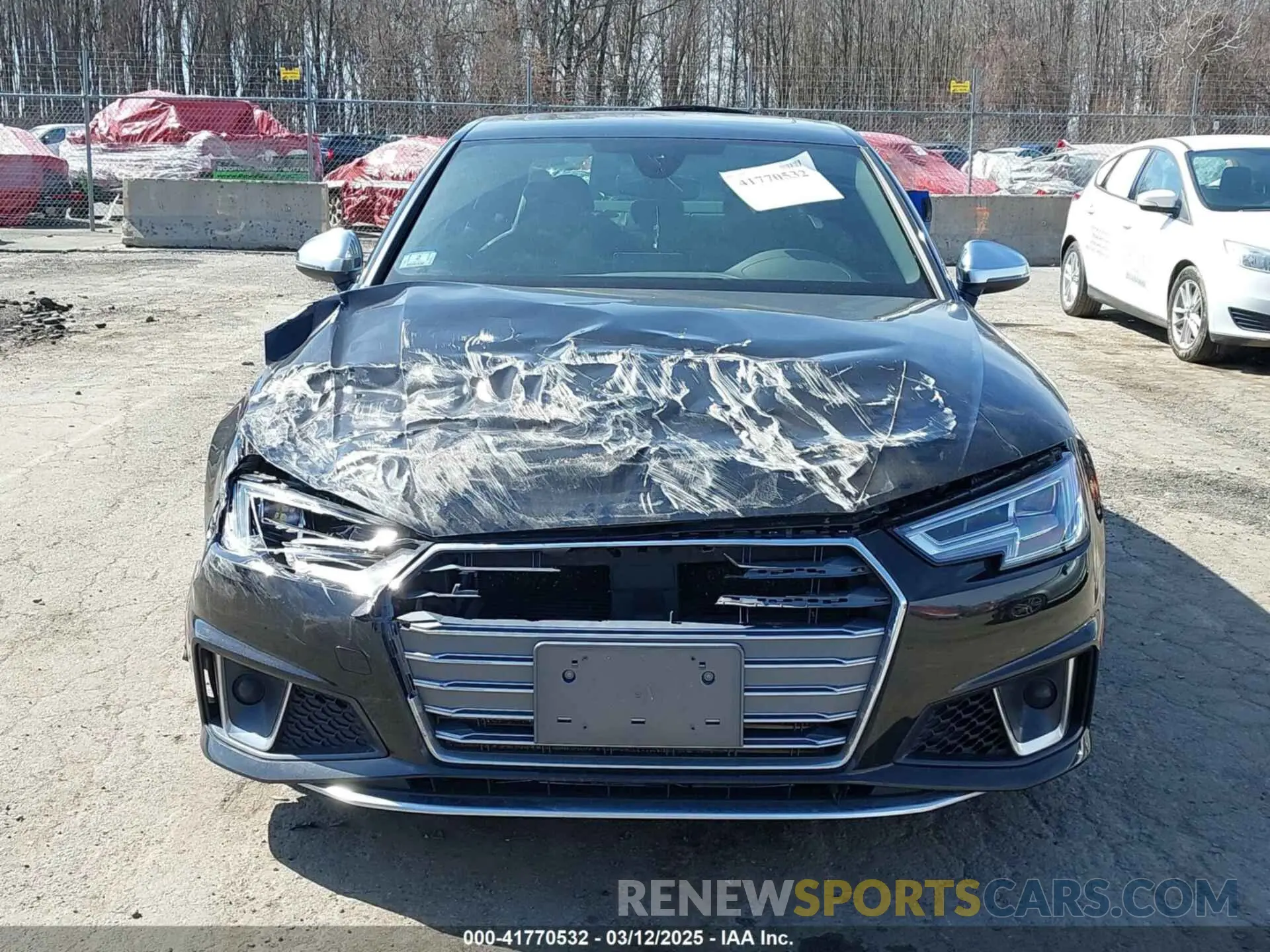 12 fotografías del automóvil dañado WAUA4AF40KA002169 AUDI S4 2019