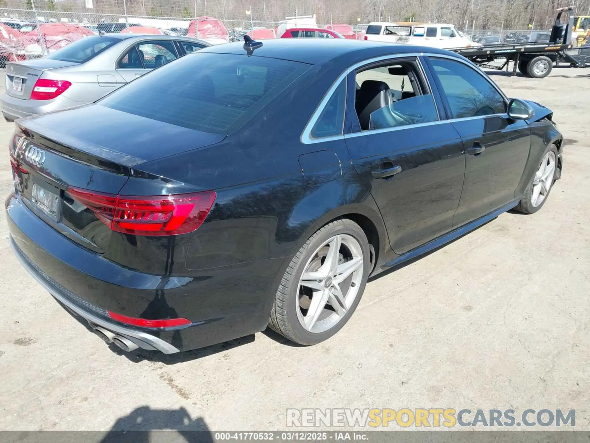4 fotografías del automóvil dañado WAUA4AF40KA002169 AUDI S4 2019