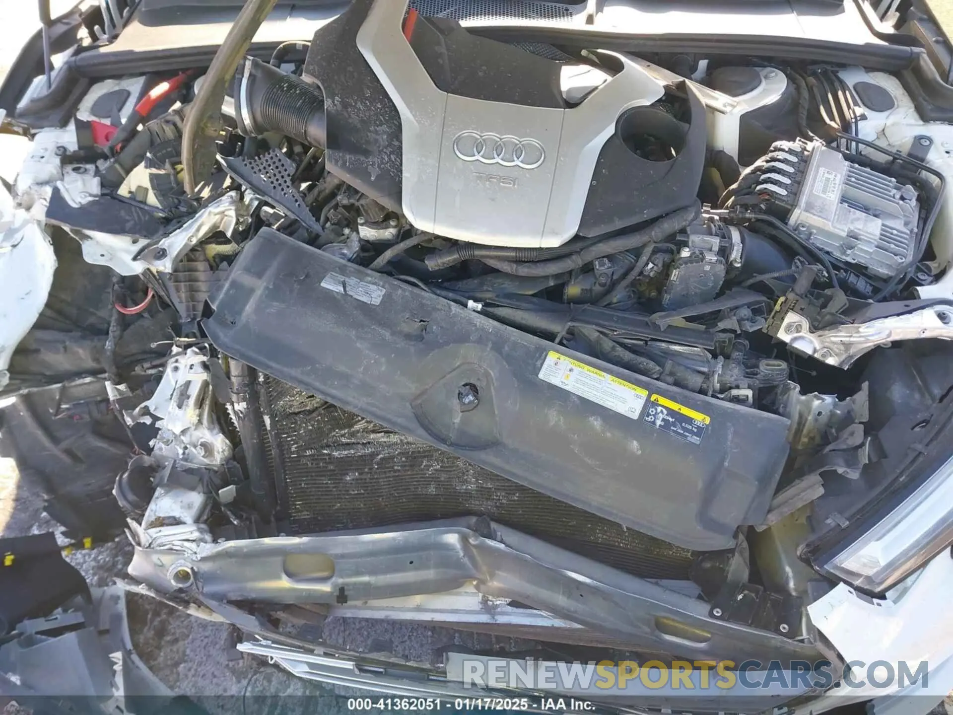 10 fotografías del automóvil dañado WAUB4AF40KA048377 AUDI S4 2019