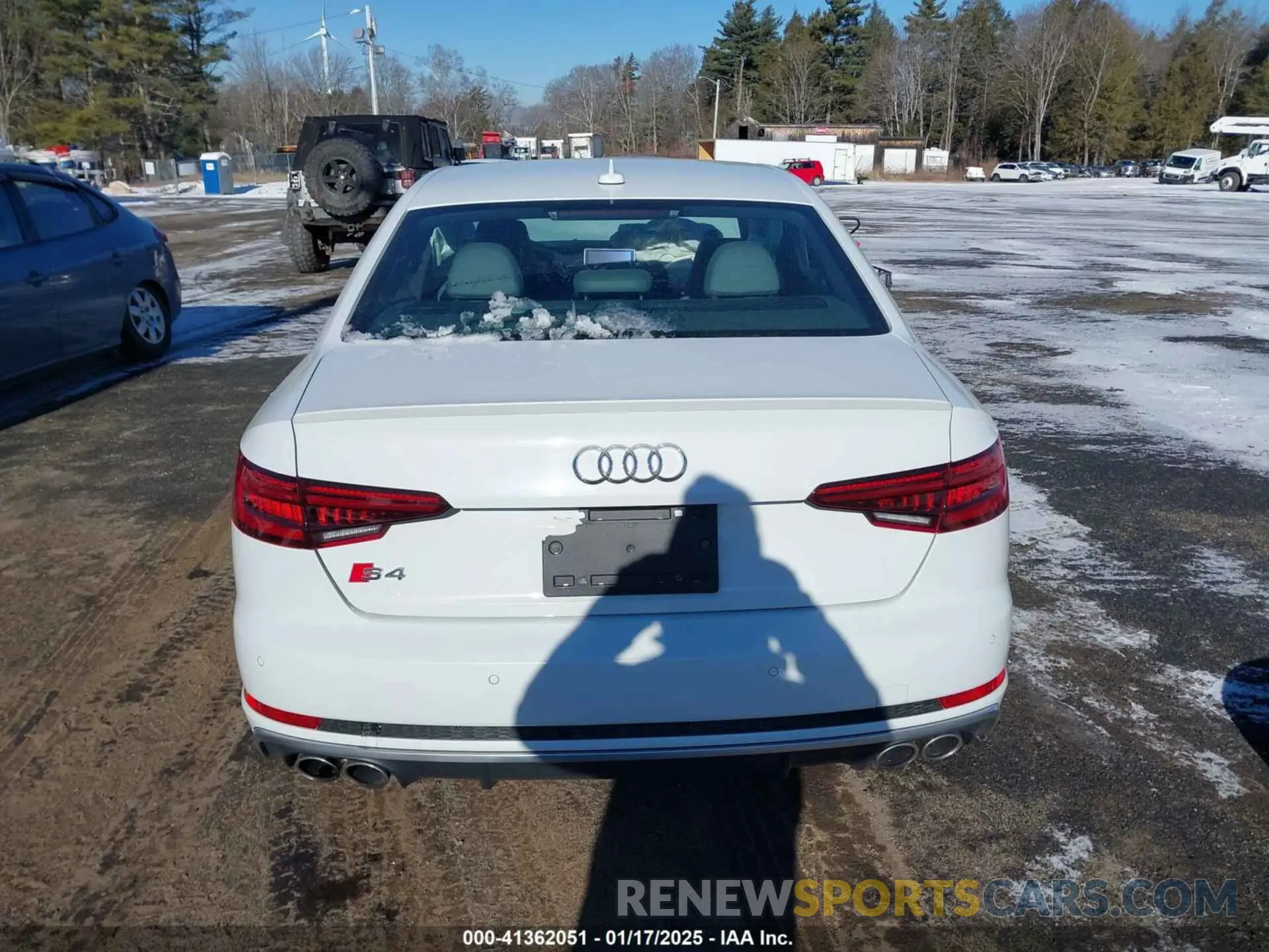 17 fotografías del automóvil dañado WAUB4AF40KA048377 AUDI S4 2019