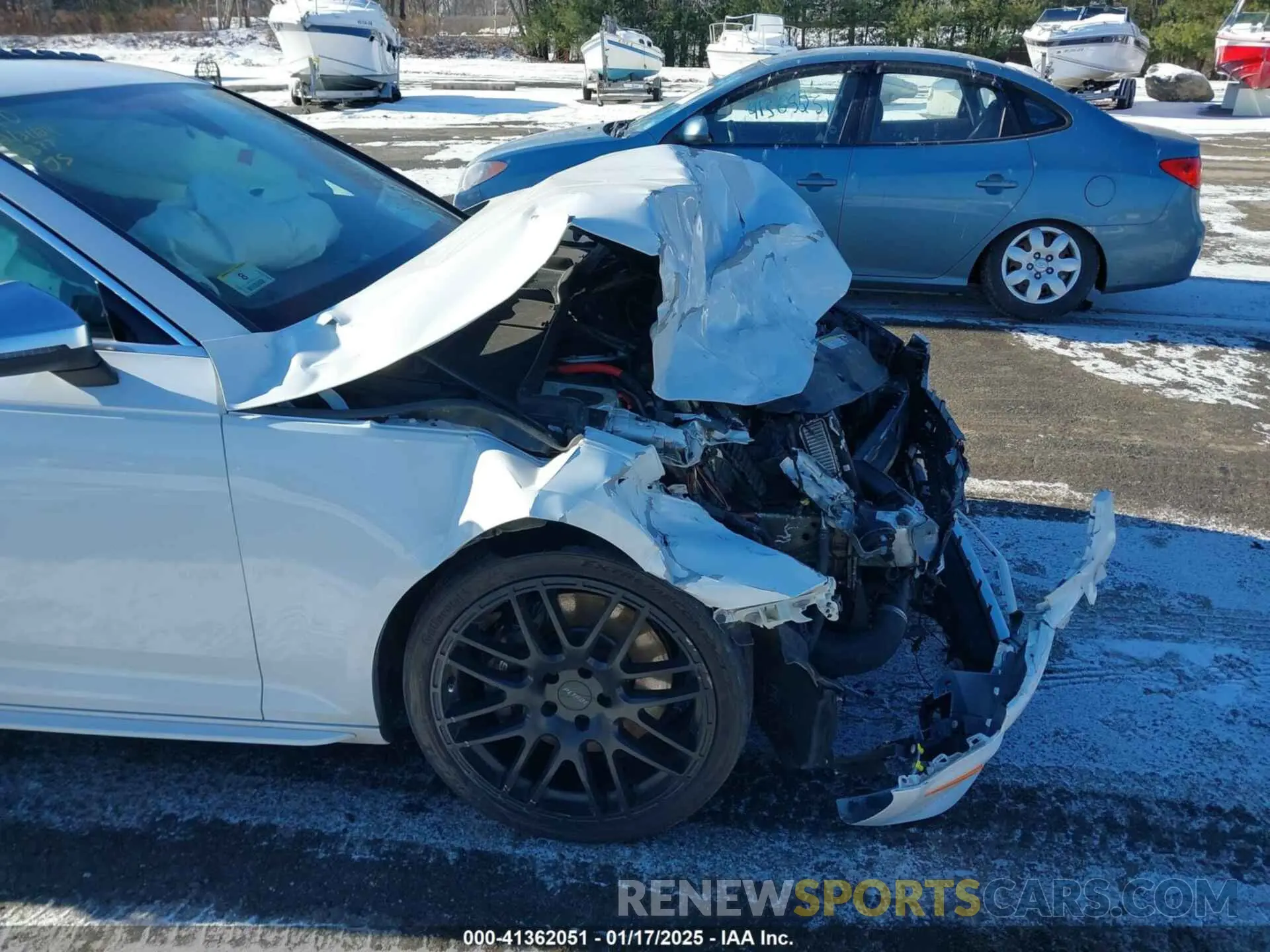 18 fotografías del automóvil dañado WAUB4AF40KA048377 AUDI S4 2019