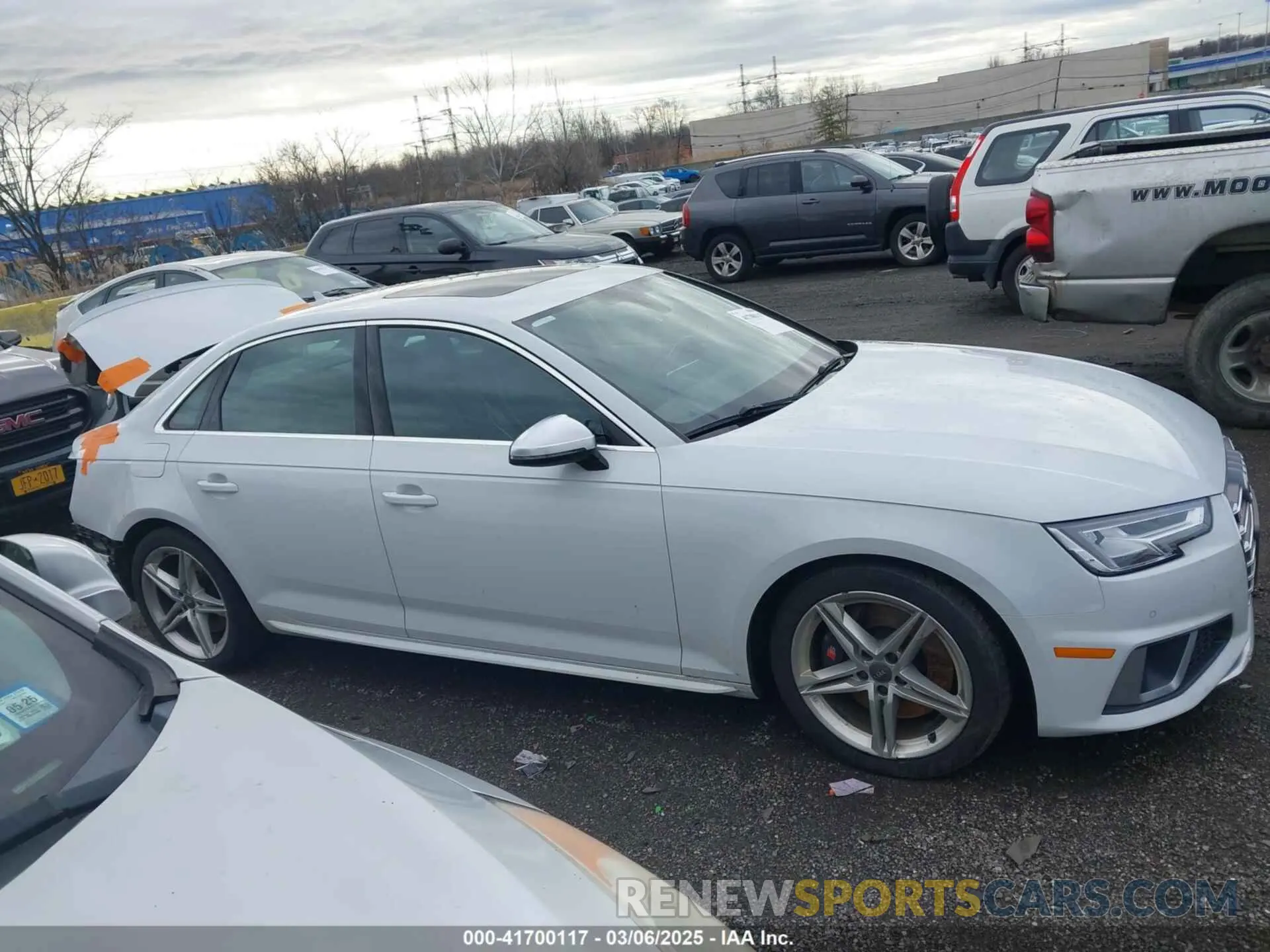 13 fotografías del automóvil dañado WAUB4AF46KA028361 AUDI S4 2019