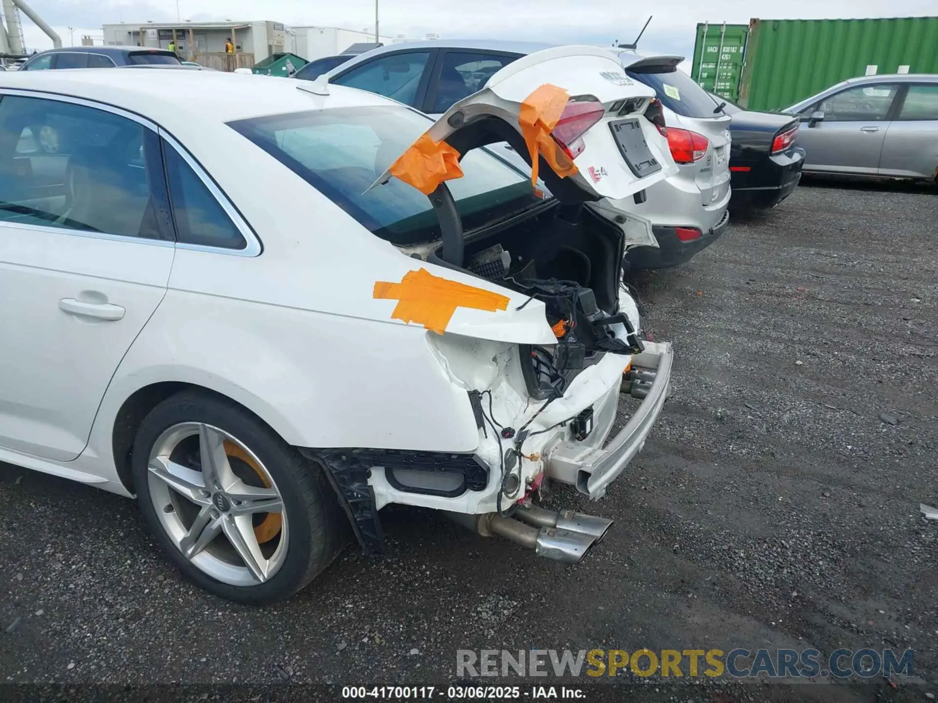 17 fotografías del automóvil dañado WAUB4AF46KA028361 AUDI S4 2019