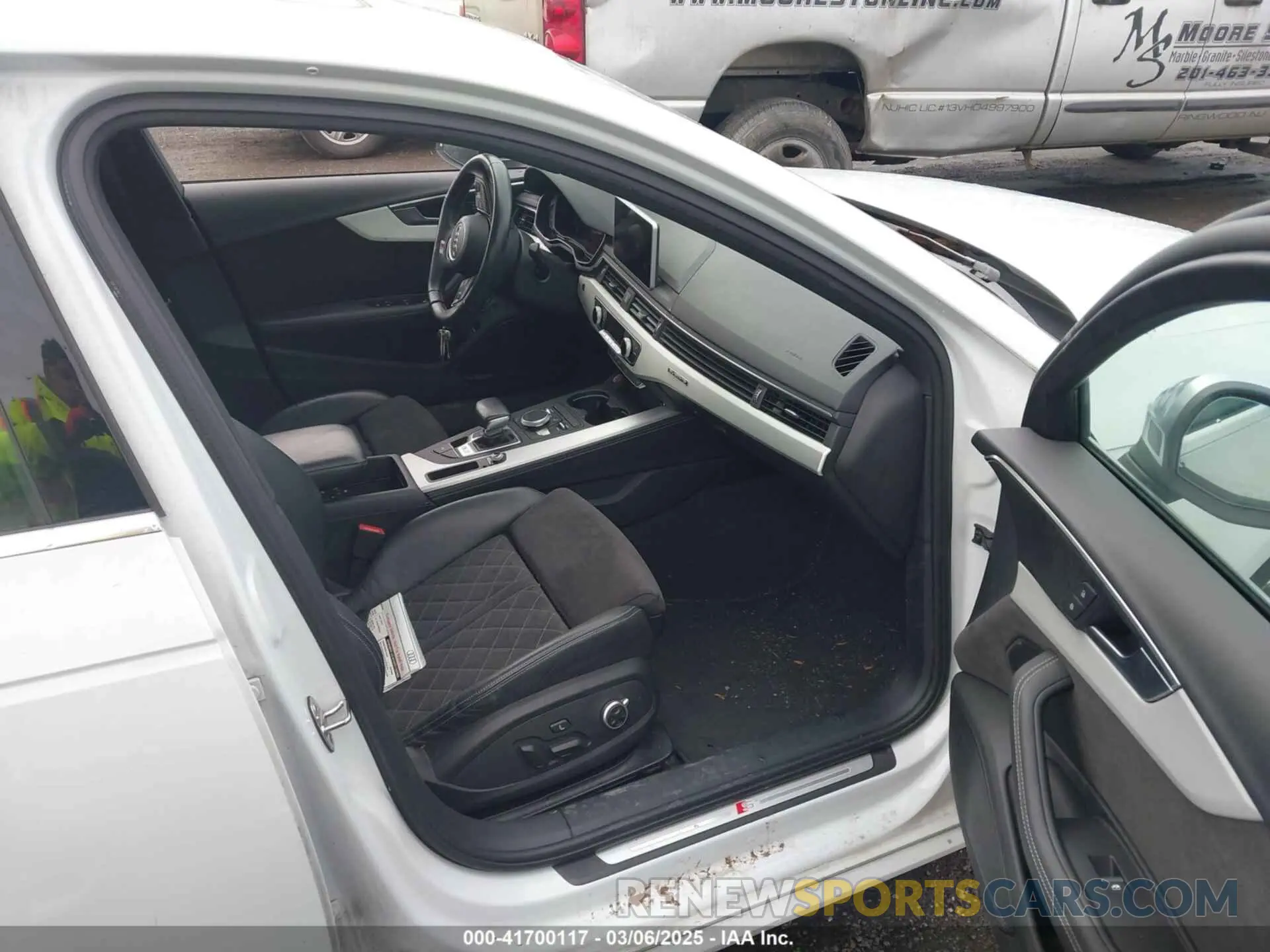5 fotografías del automóvil dañado WAUB4AF46KA028361 AUDI S4 2019