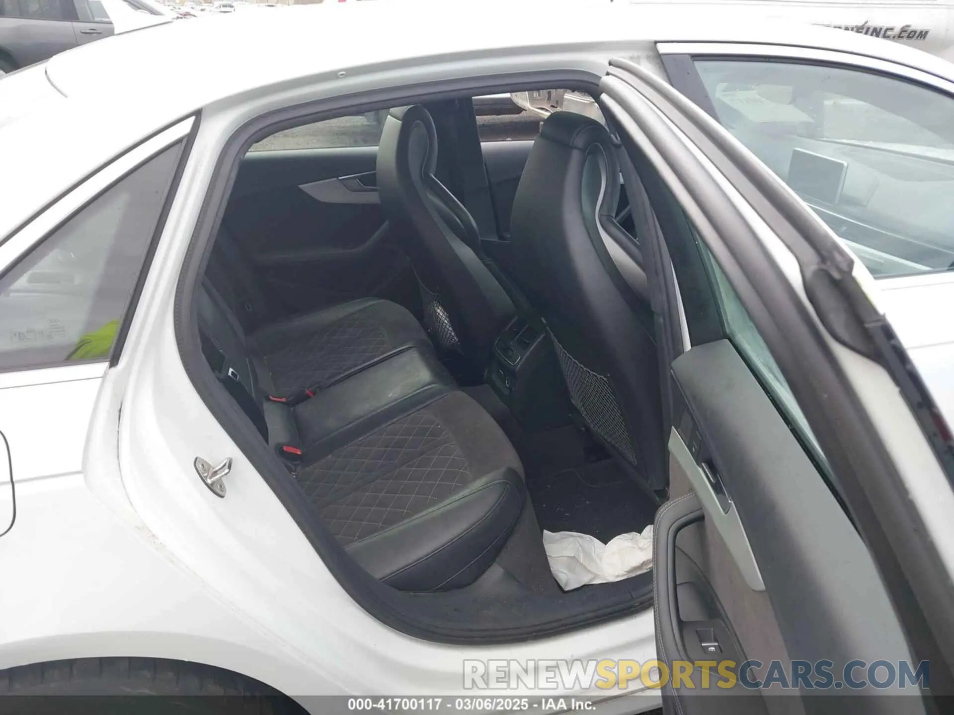 8 fotografías del automóvil dañado WAUB4AF46KA028361 AUDI S4 2019