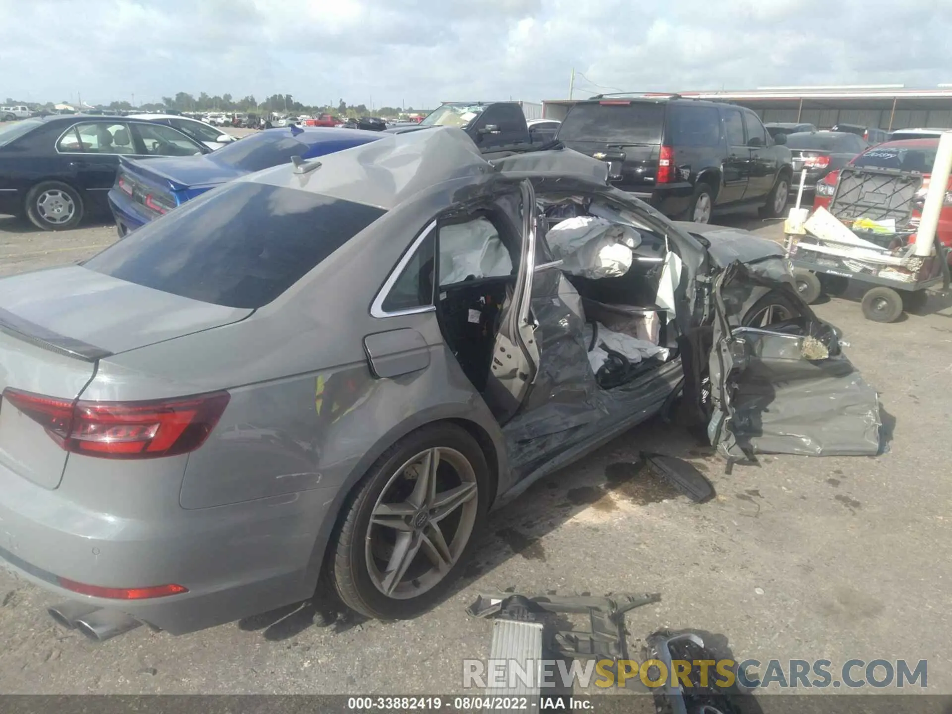 4 fotografías del automóvil dañado WAUB4AF46KA029087 AUDI S4 2019