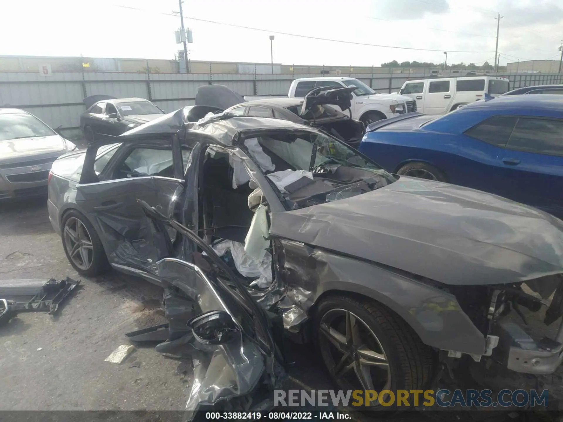 6 fotografías del automóvil dañado WAUB4AF46KA029087 AUDI S4 2019