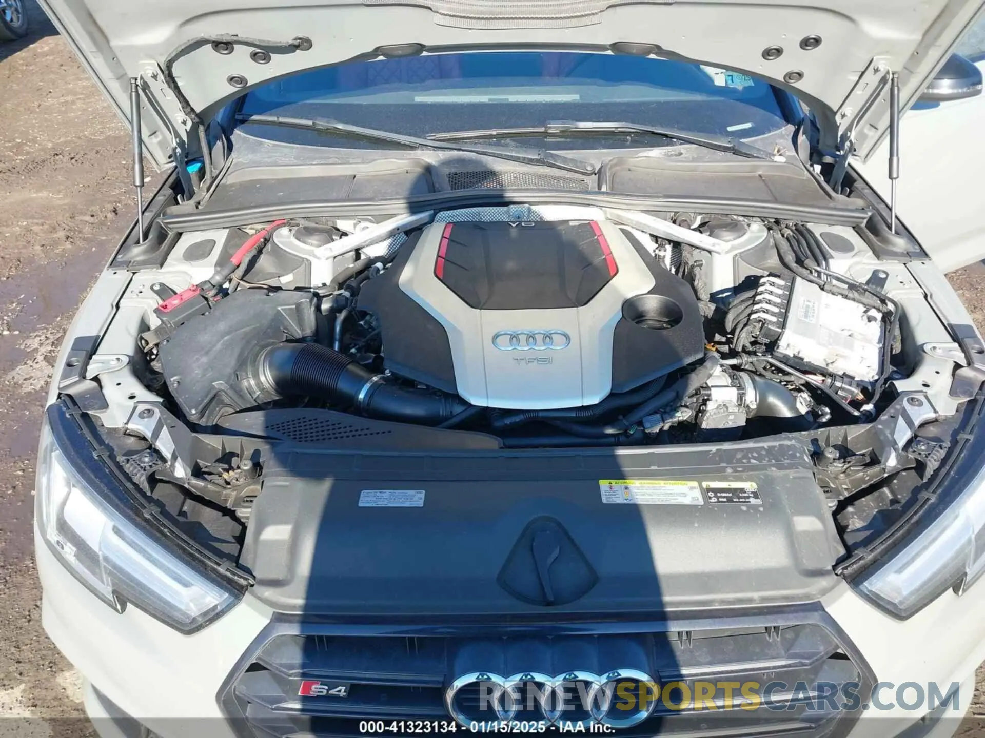 10 fotografías del automóvil dañado WAUB4AF47KA112706 AUDI S4 2019