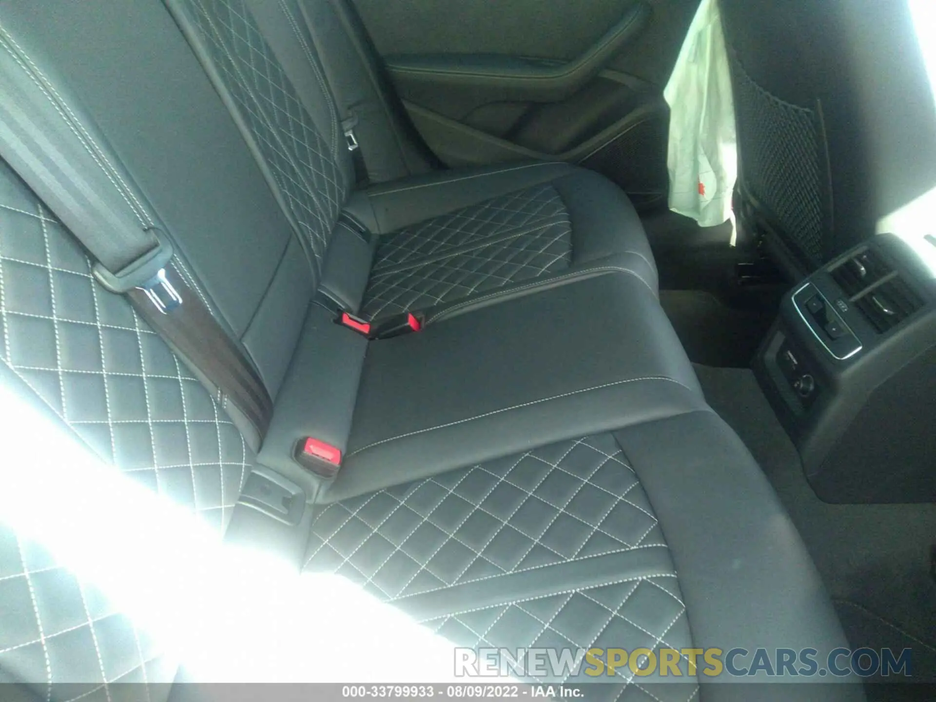 8 fotografías del automóvil dañado WAUB4AF4XKA014995 AUDI S4 2019