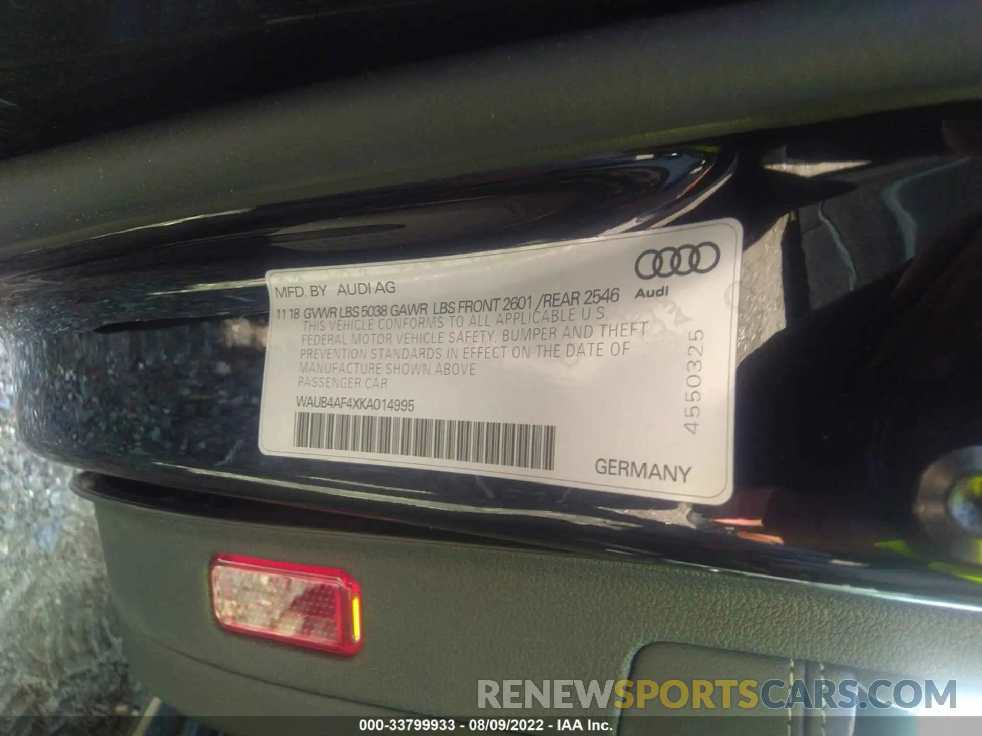 9 fotografías del automóvil dañado WAUB4AF4XKA014995 AUDI S4 2019