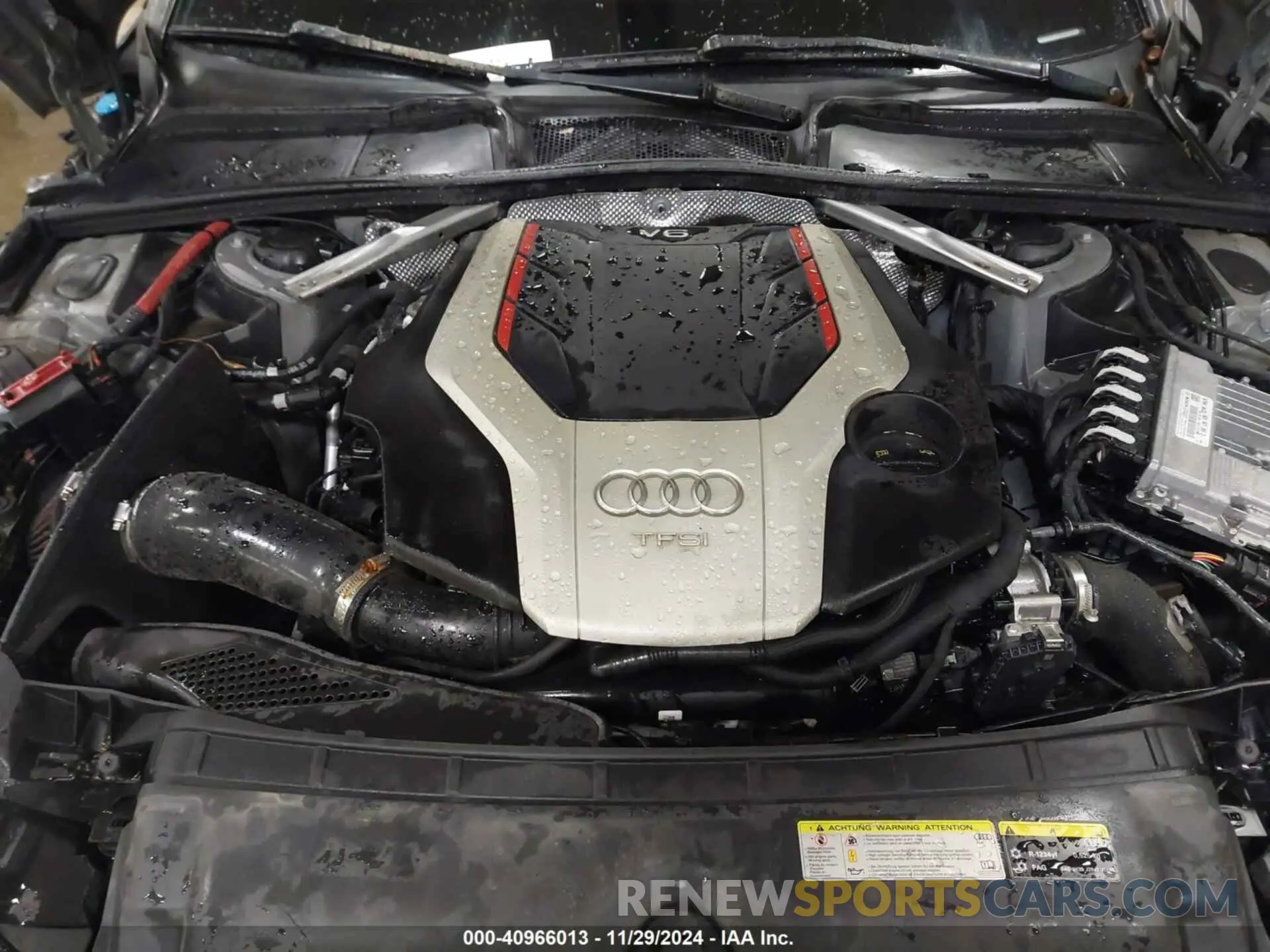 10 fotografías del automóvil dañado WAUB4AF4XKA069169 AUDI S4 2019