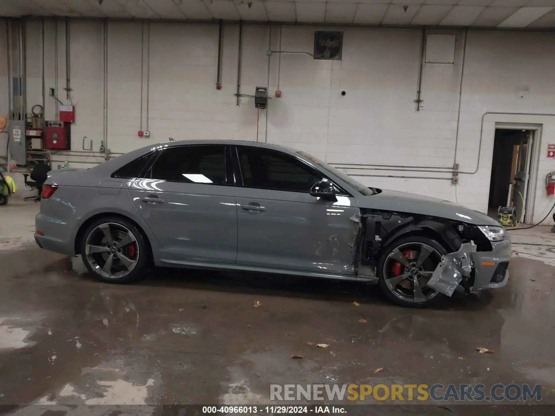 14 fotografías del automóvil dañado WAUB4AF4XKA069169 AUDI S4 2019