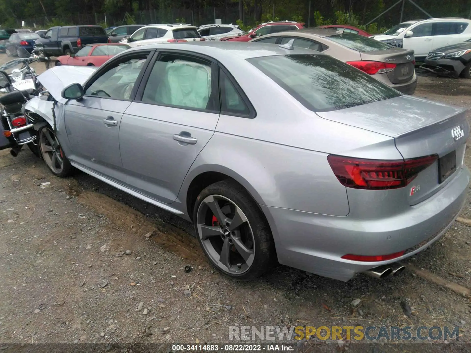 3 fotografías del automóvil dañado WAUB4AF4XKA110822 AUDI S4 2019