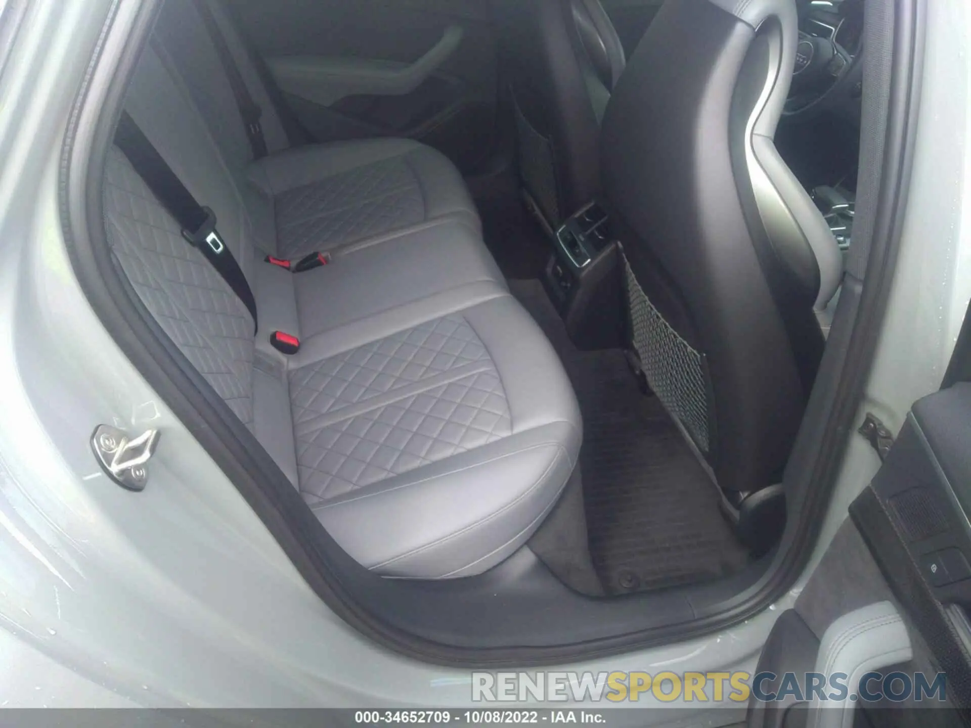 8 fotografías del automóvil dañado WAUC4AF44KA001437 AUDI S4 2019