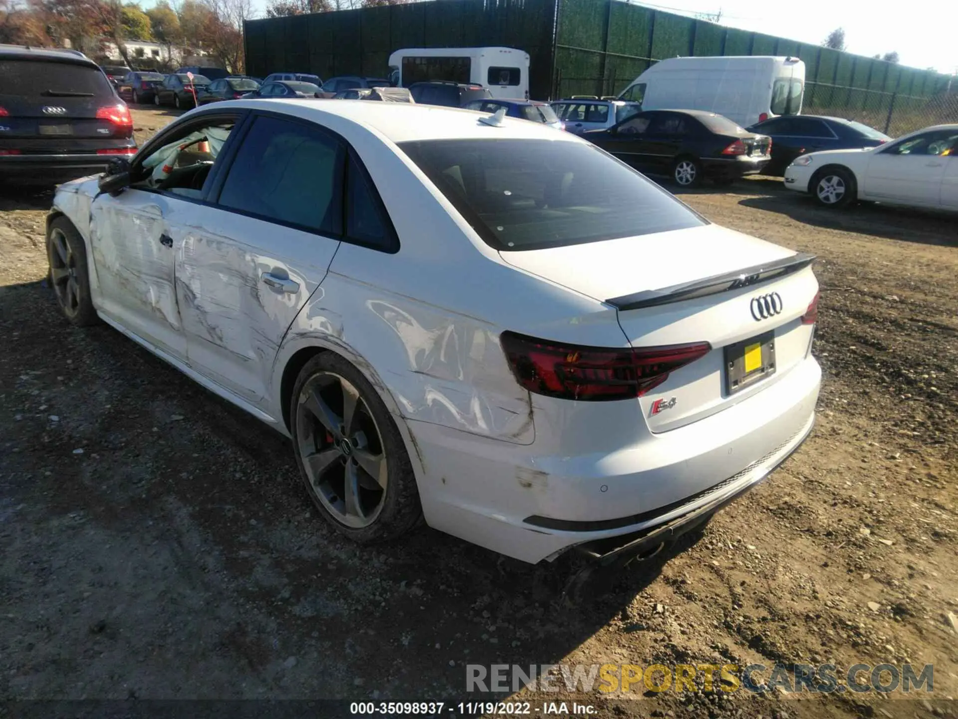 3 fotografías del automóvil dañado WAUC4AF49KA115854 AUDI S4 2019