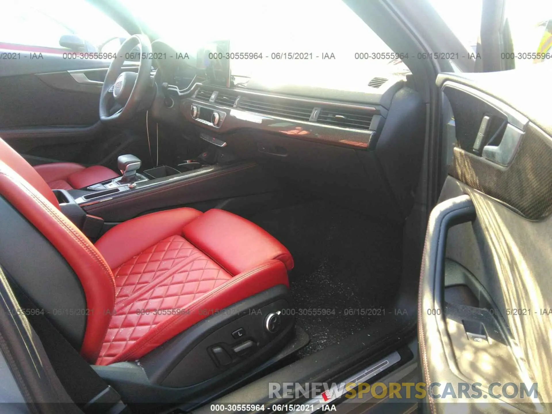 5 fotografías del automóvil dañado WAUB4AF40LA038014 AUDI S4 2020