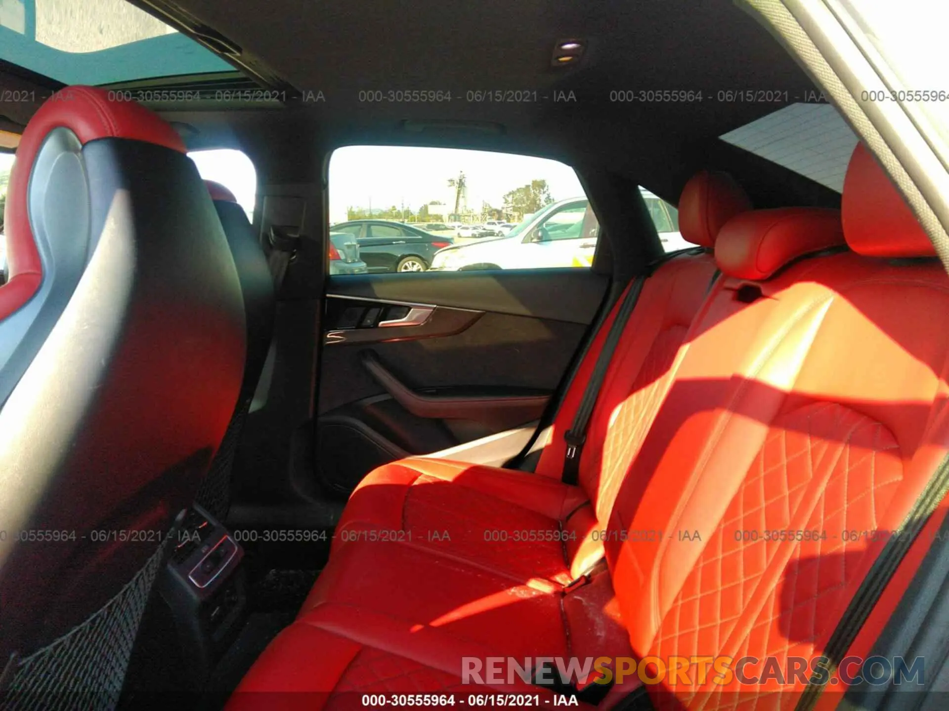 8 fotografías del automóvil dañado WAUB4AF40LA038014 AUDI S4 2020
