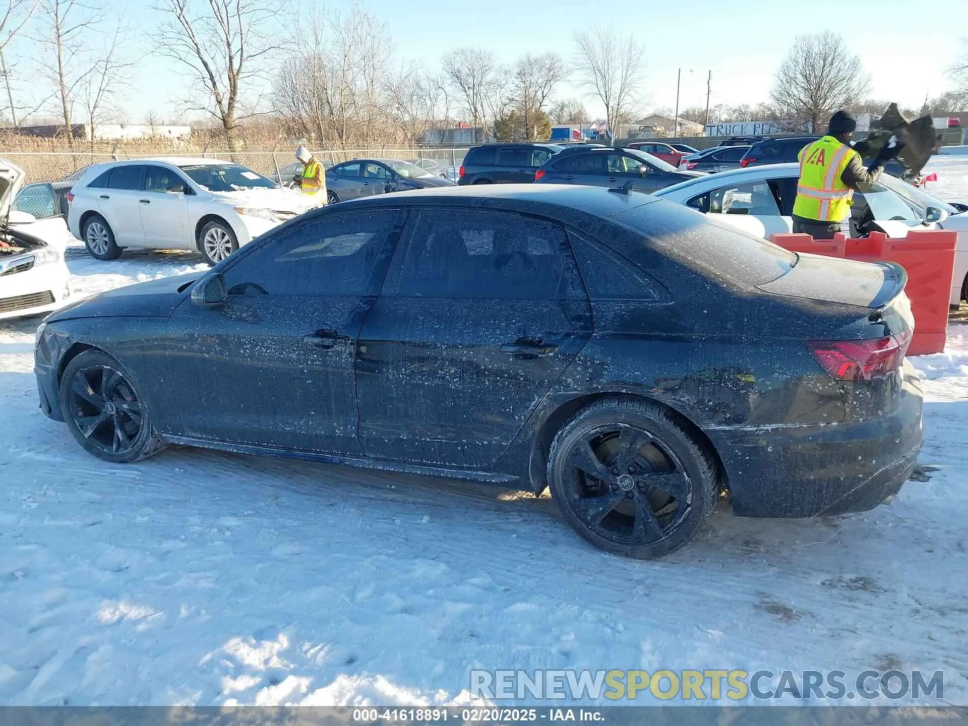 14 fotografías del automóvil dañado WAUB4AF47MA063249 AUDI S4 2021