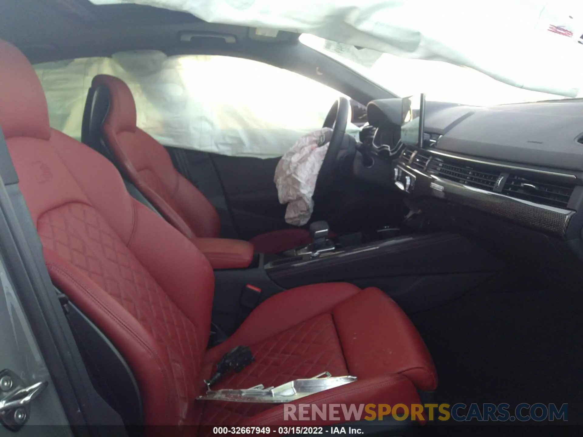 5 fotografías del automóvil dañado WAUB4AF49MA067688 AUDI S4 2021