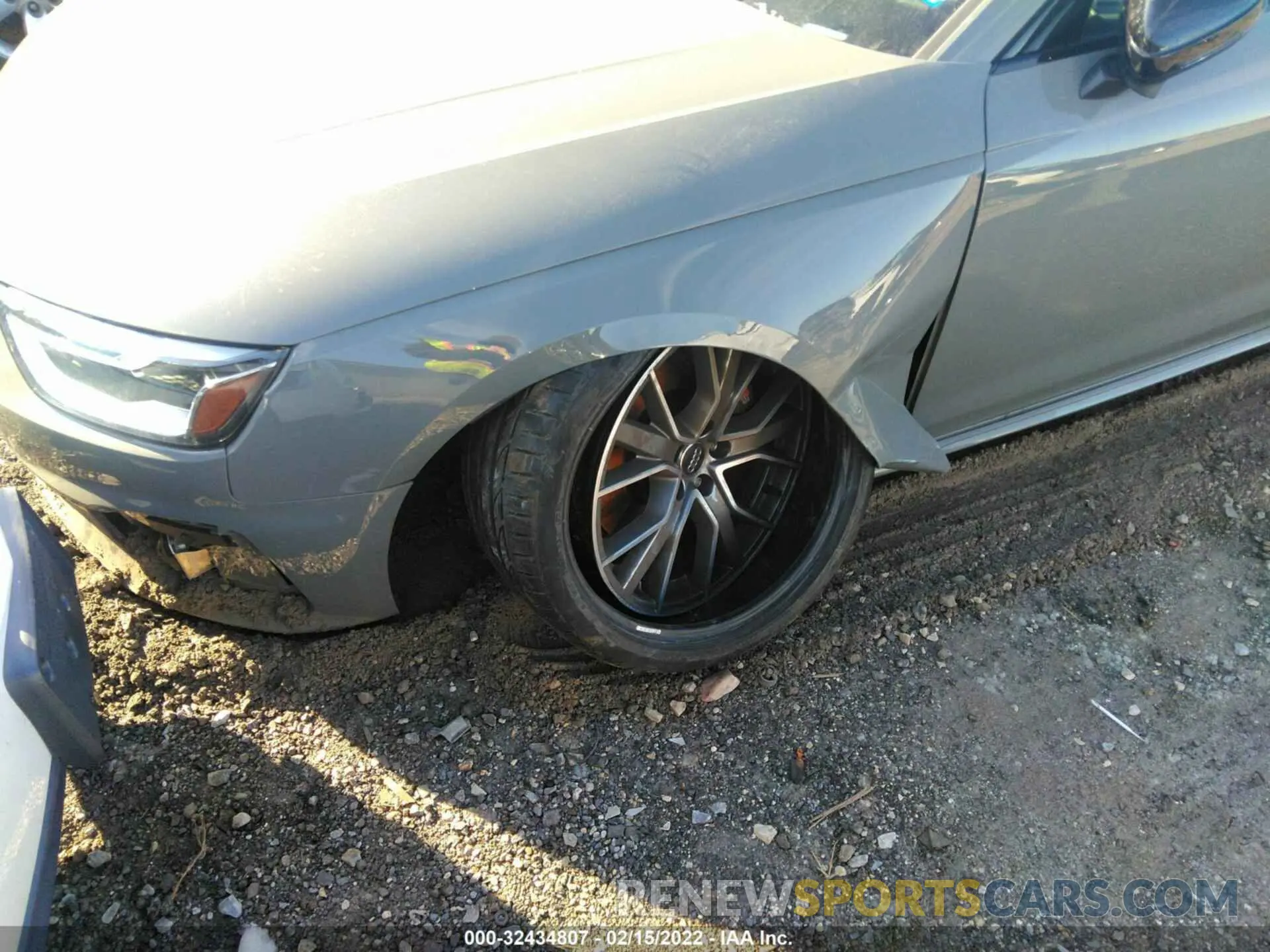 6 fotografías del automóvil dañado WAUB4AF4XMA021609 AUDI S4 2021